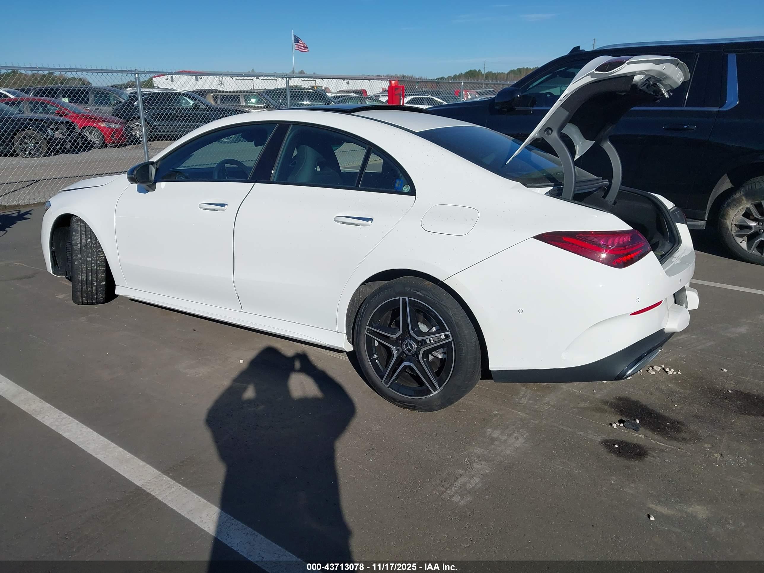 MERCEDES-BENZ CLA image 3