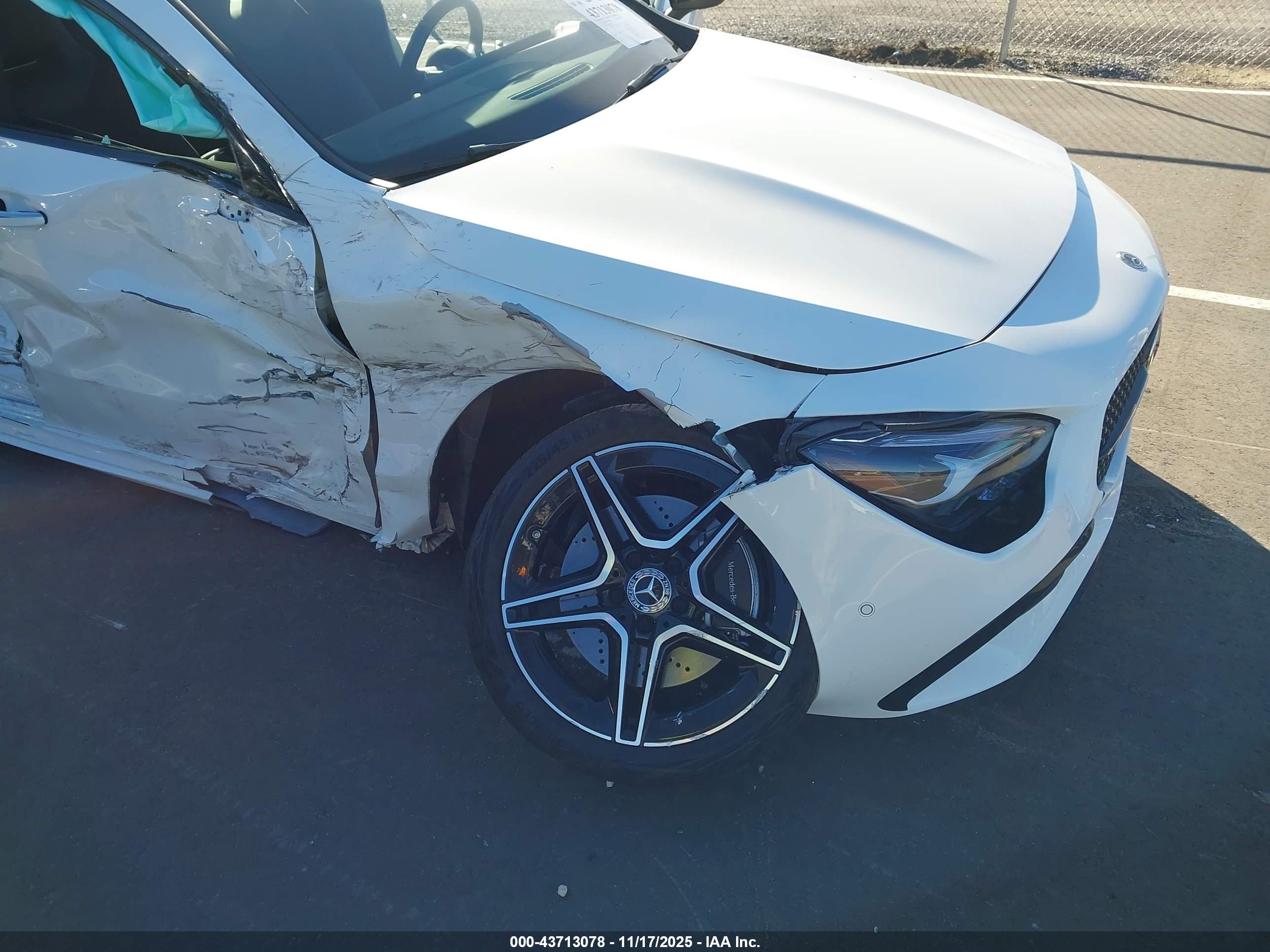 MERCEDES-BENZ CLA image 6