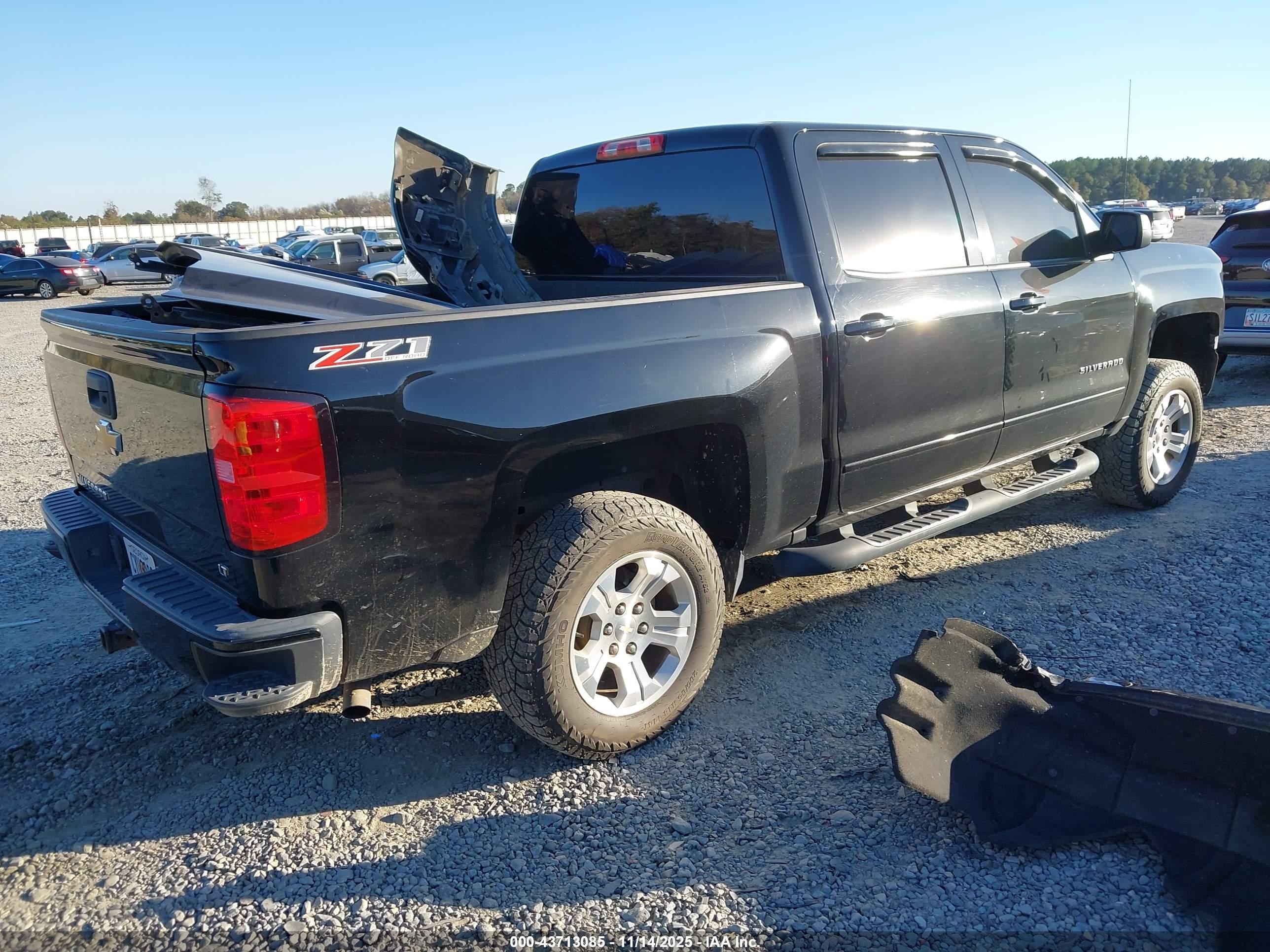 CHEVROLET SILVERADO image 4