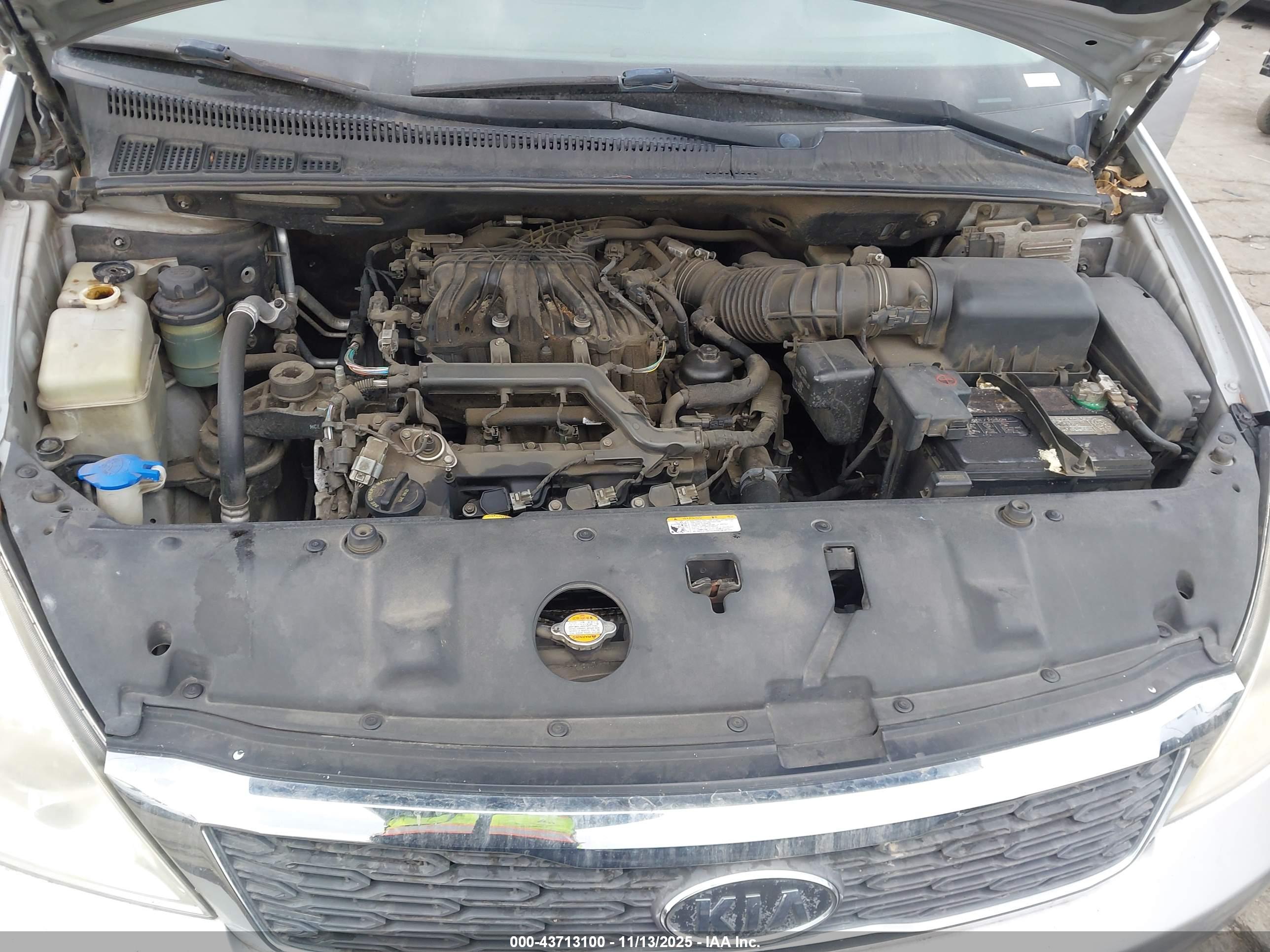 KIA SEDONA image 10