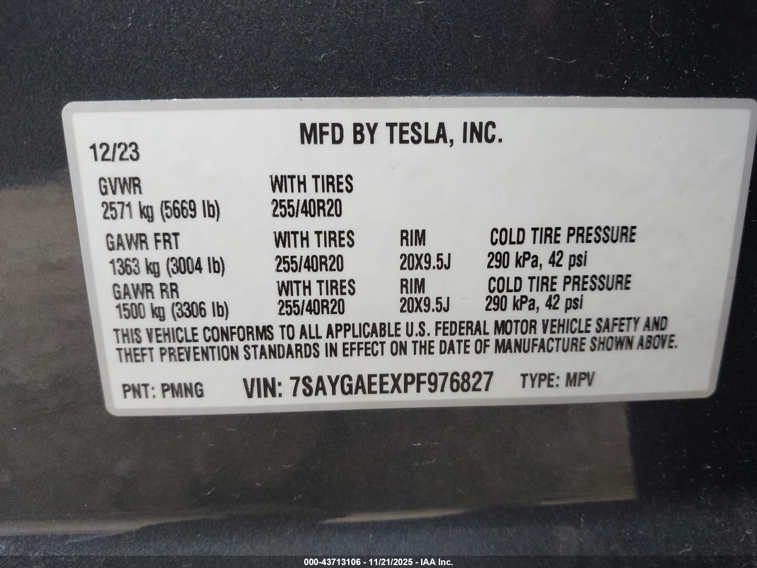 TESLA MODEL image 9