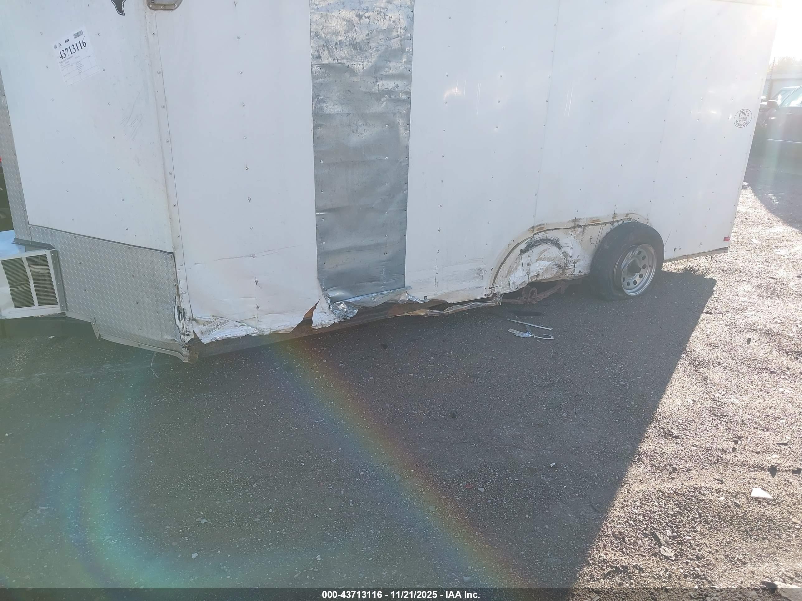 TRAILER TRAILER image 6
