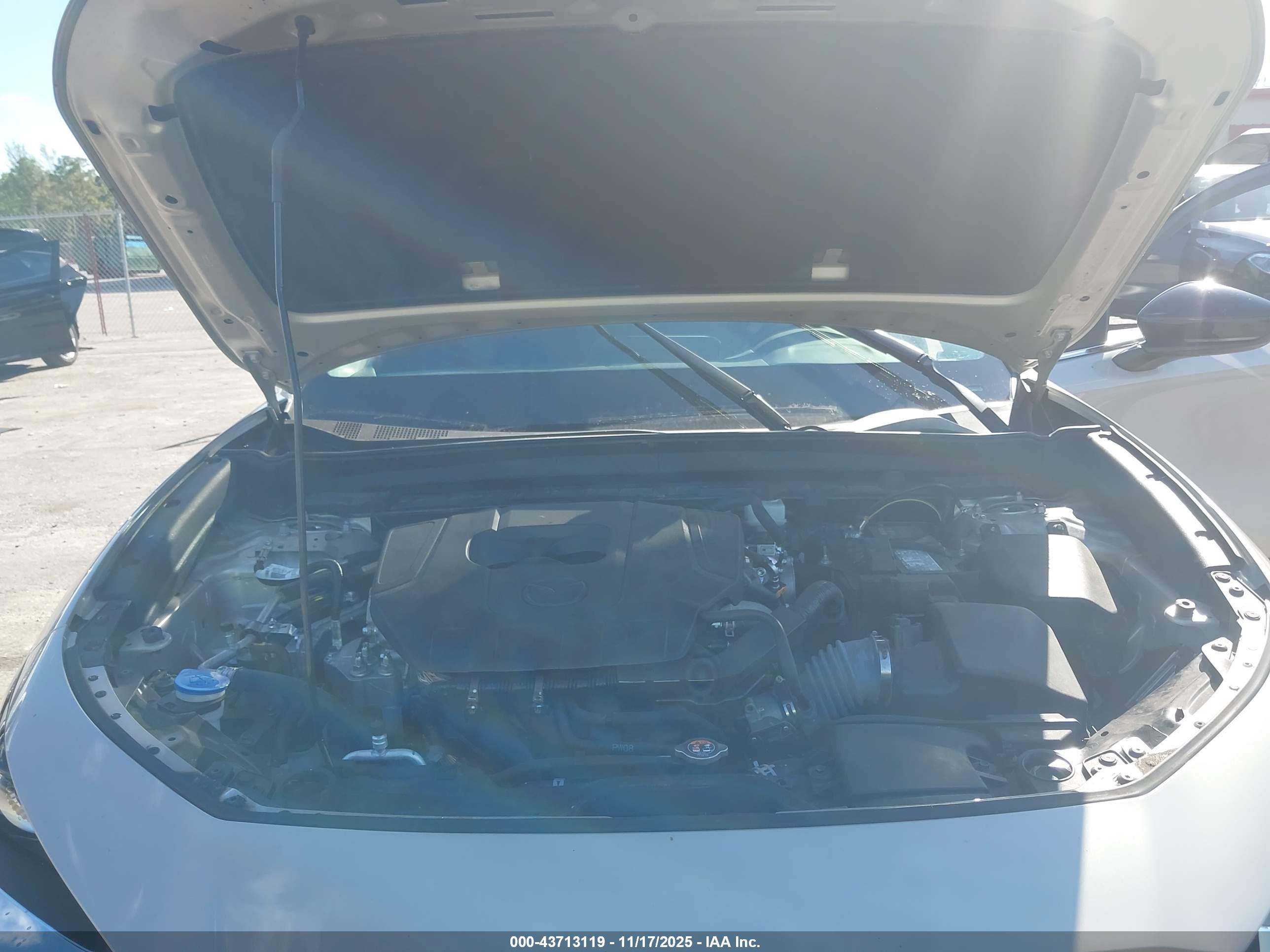 MAZDA CX-30 image 10