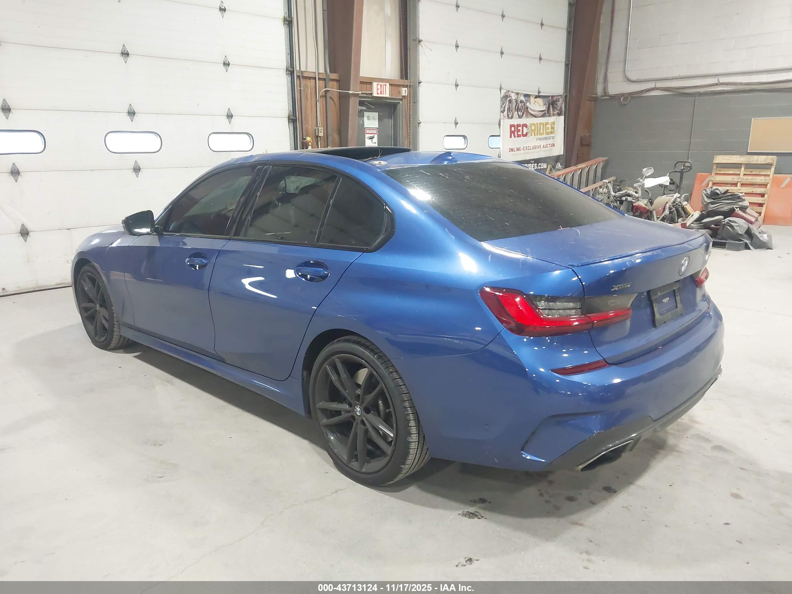 BMW 3 image 3