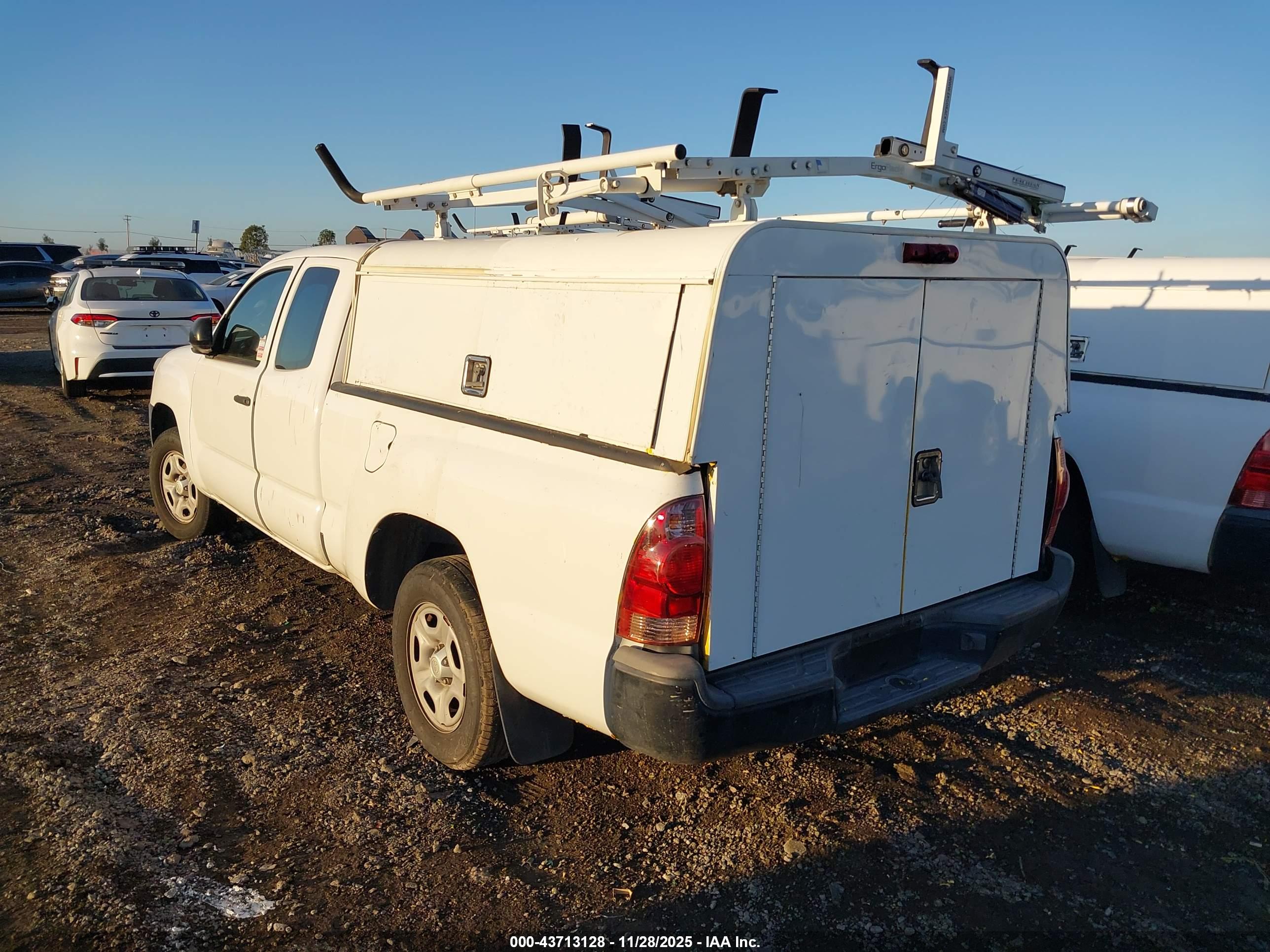 TOYOTA TACOMA image 3