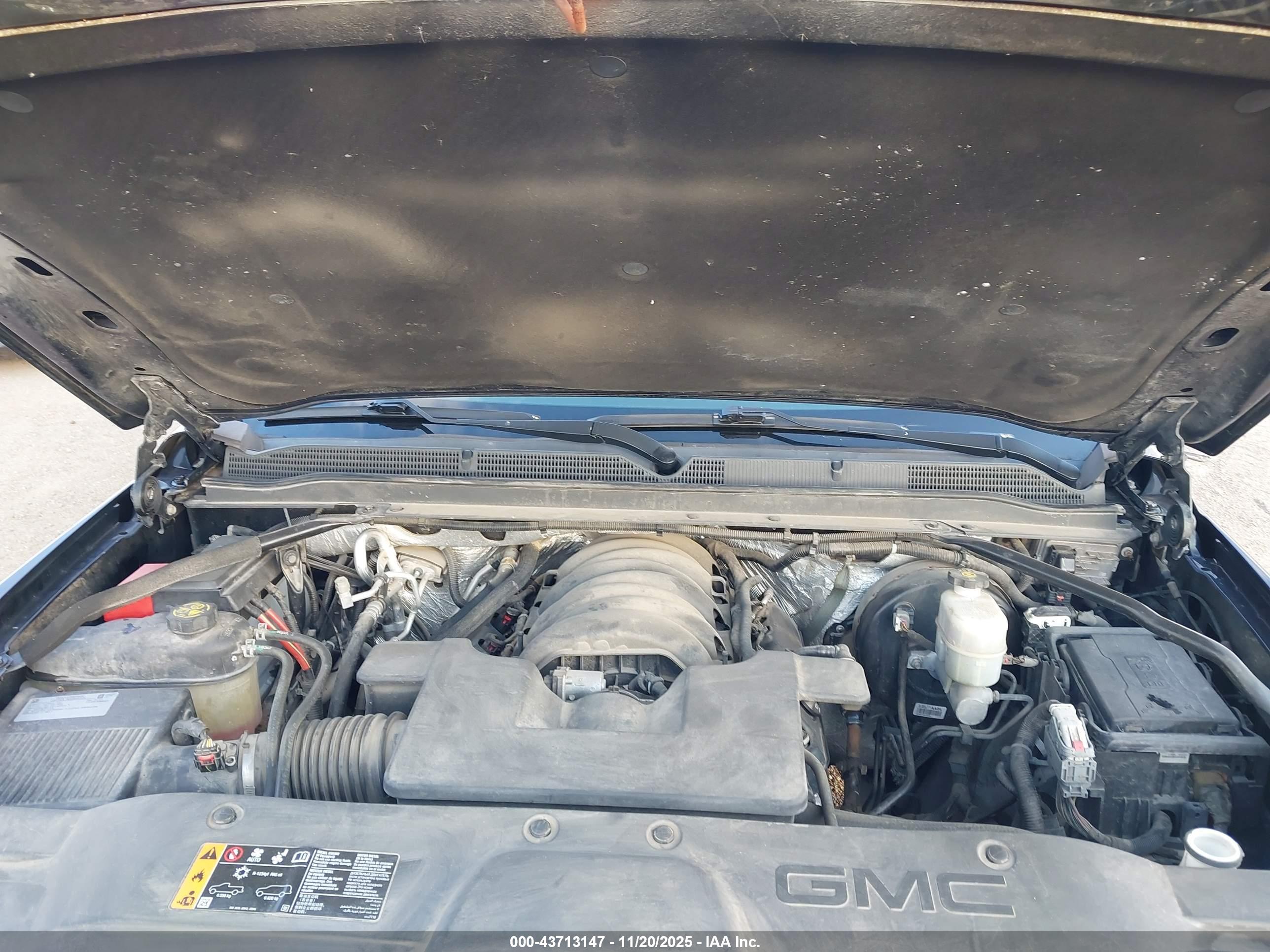 GMC YUKON image 10