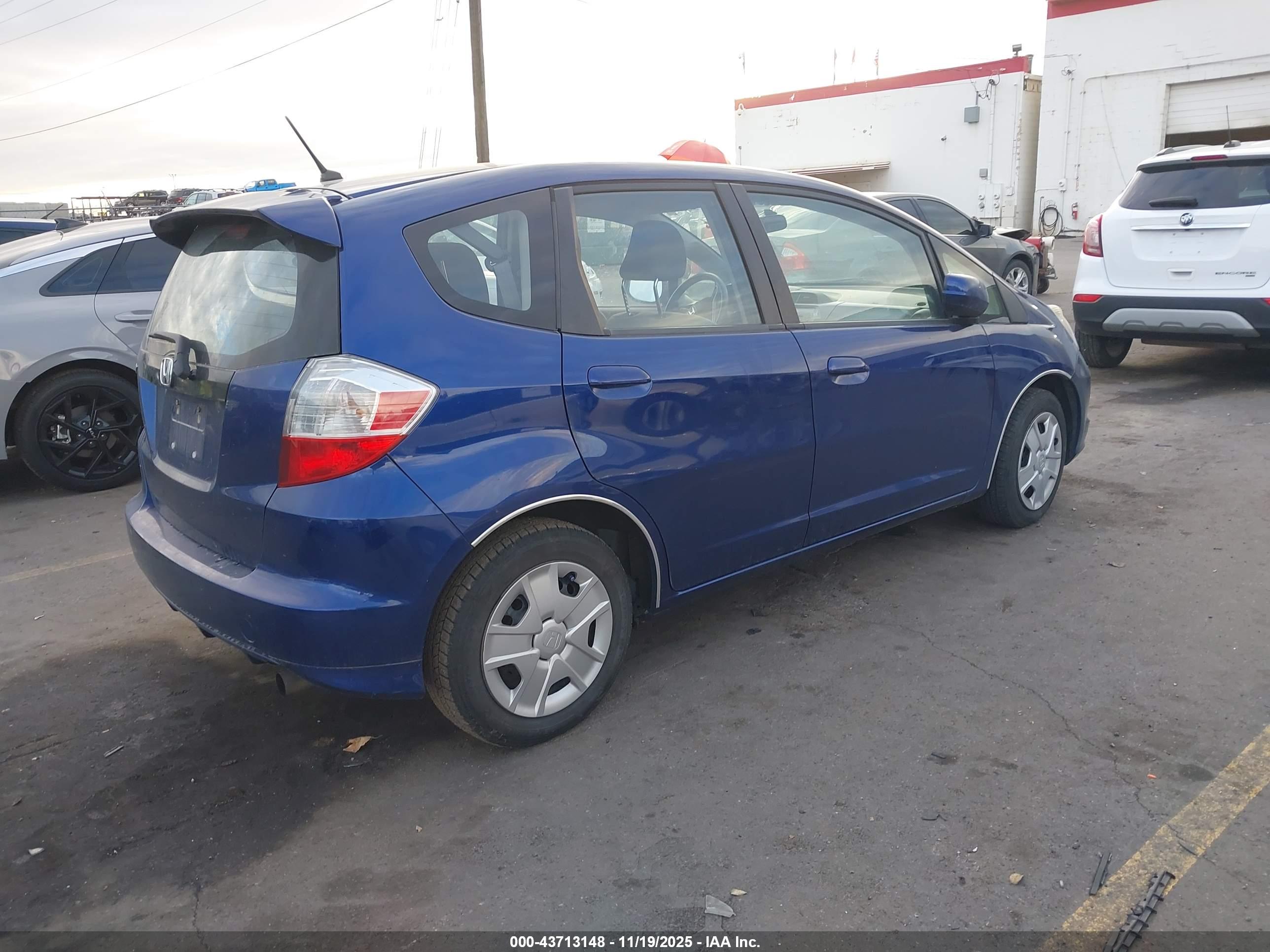 HONDA FIT image 4