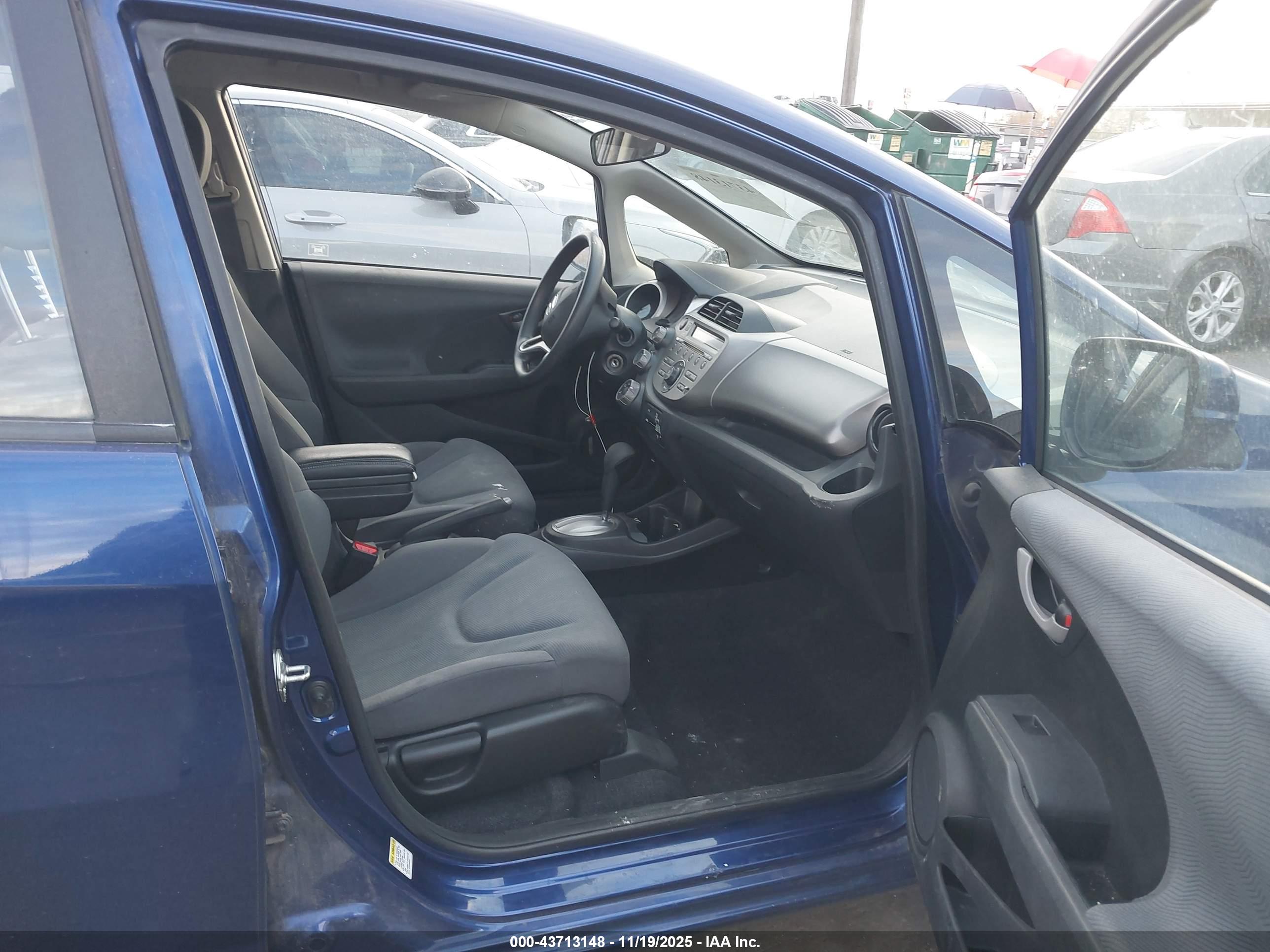 HONDA FIT image 5