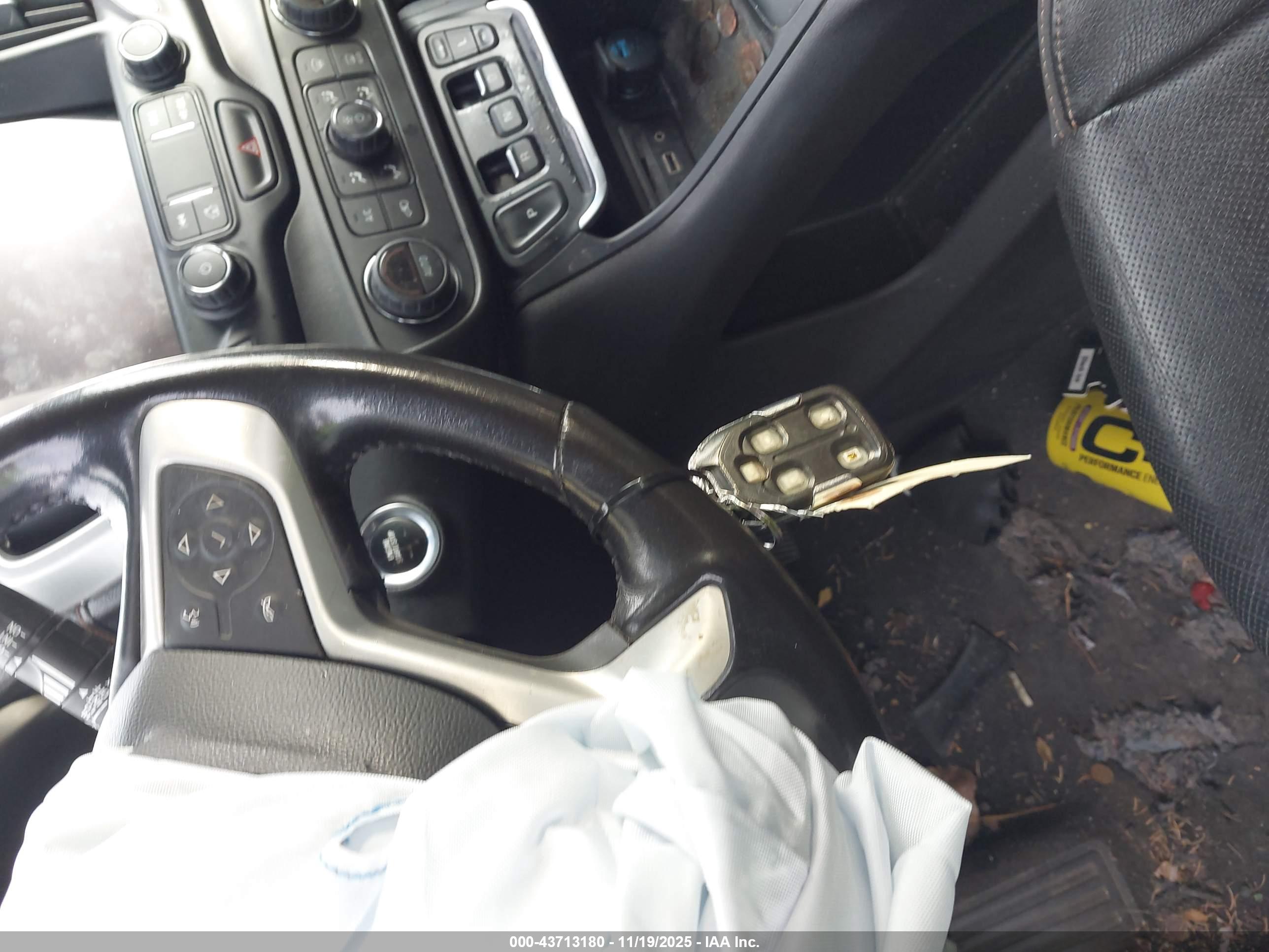 GMC TERRAIN image 11