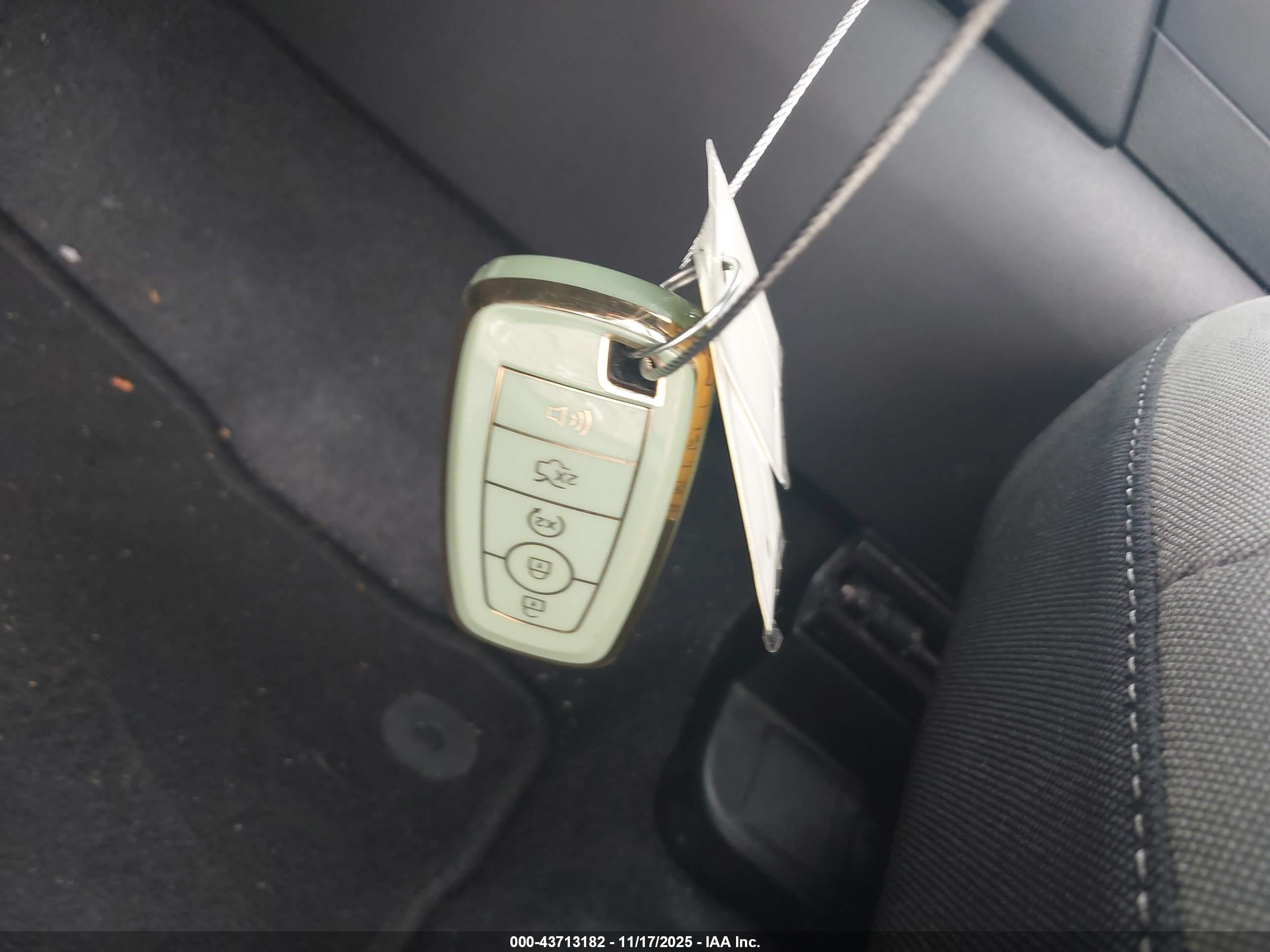 FORD ESCAPE image 11