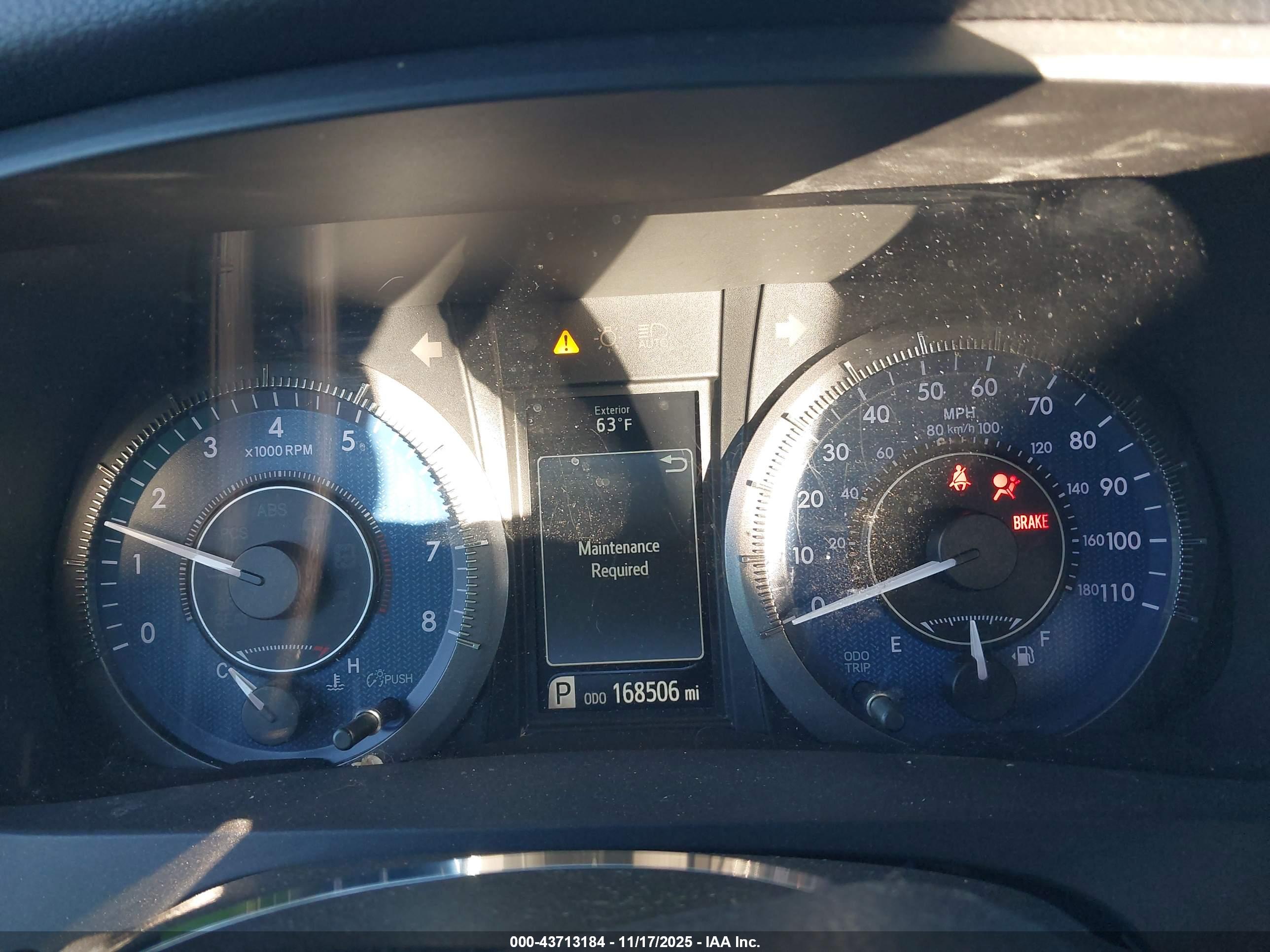 TOYOTA SIENNA image 7