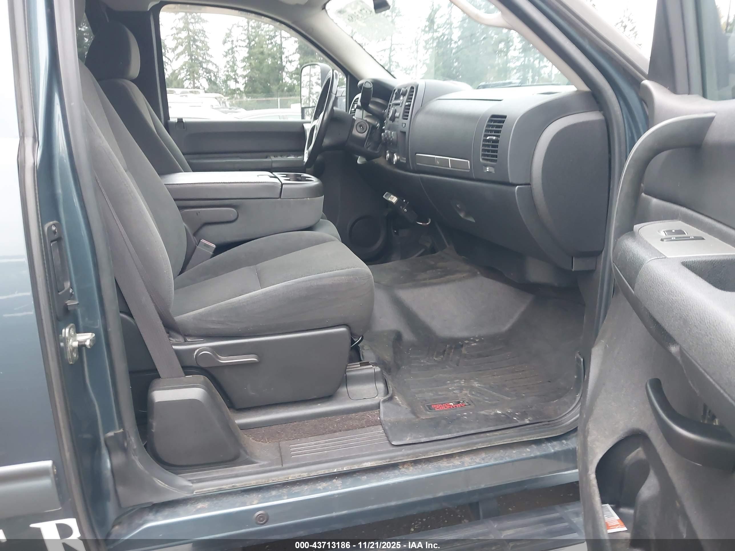GMC SIERRA image 5