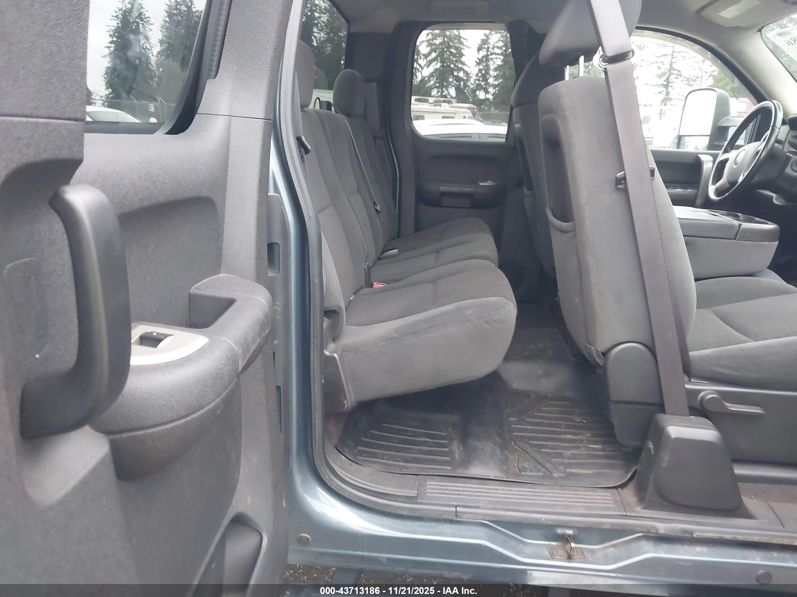 GMC SIERRA image 8