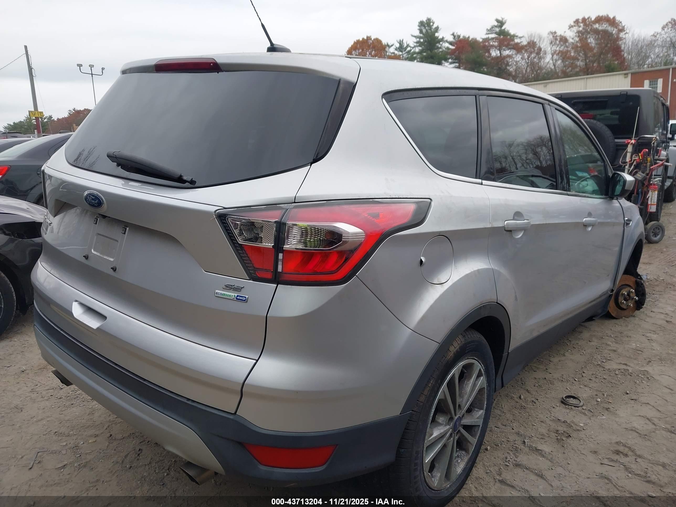 FORD ESCAPE image 4