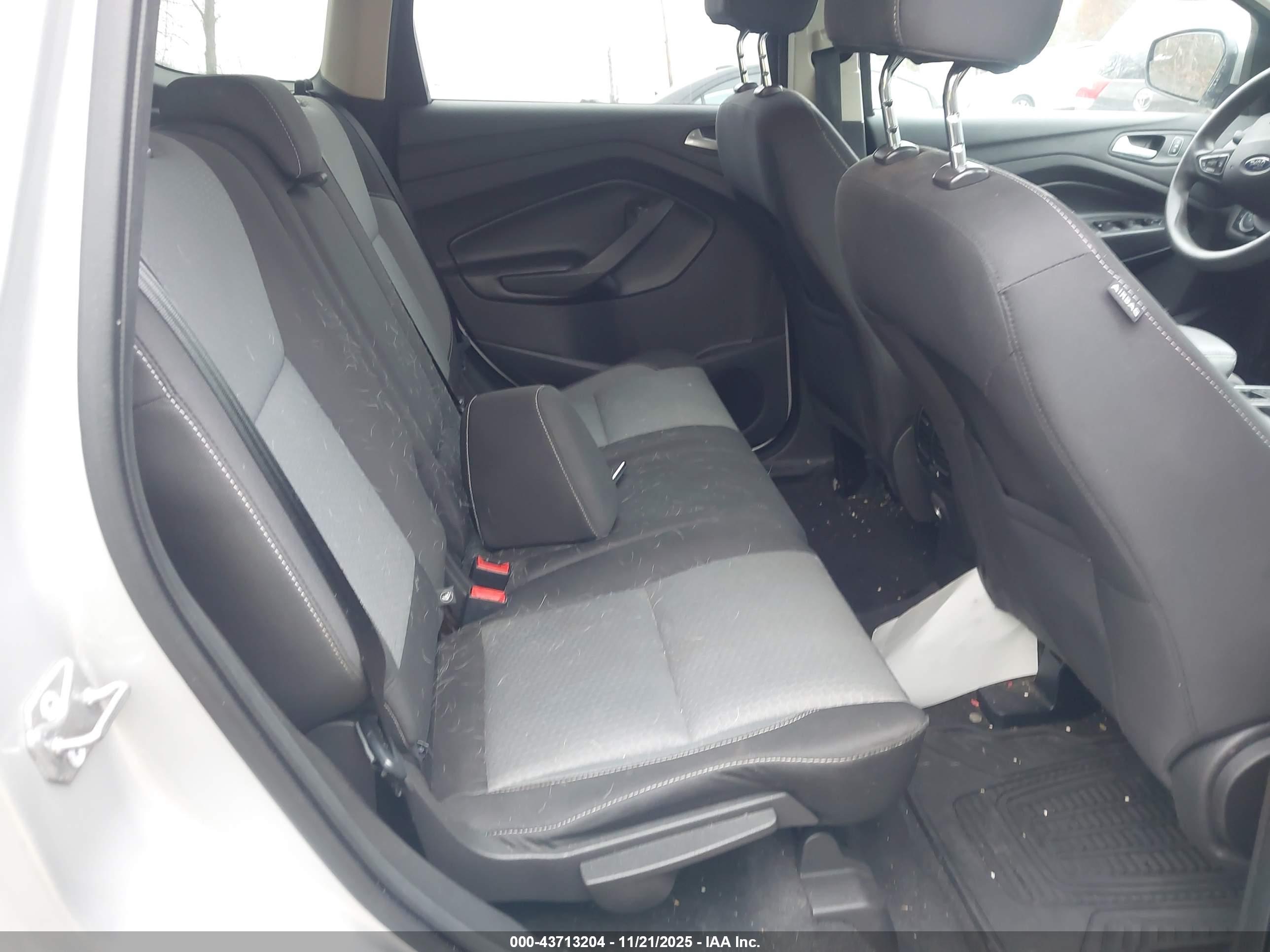 FORD ESCAPE image 8