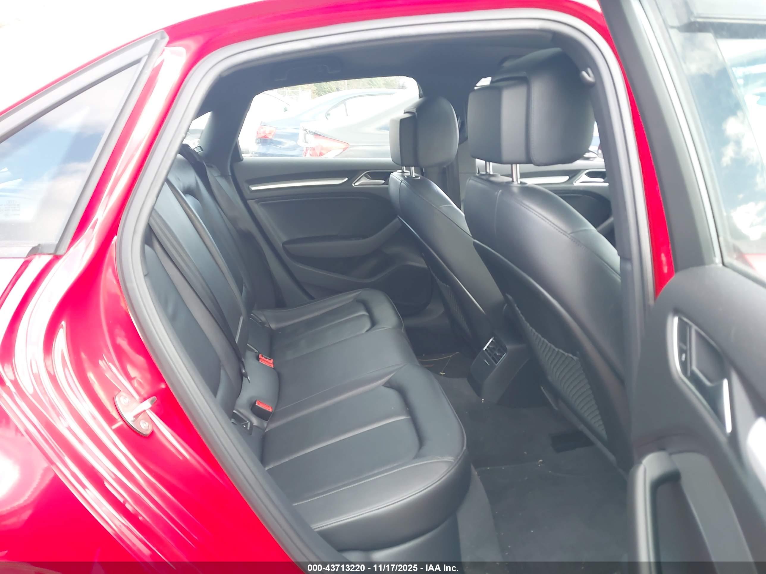 AUDI A3 image 8