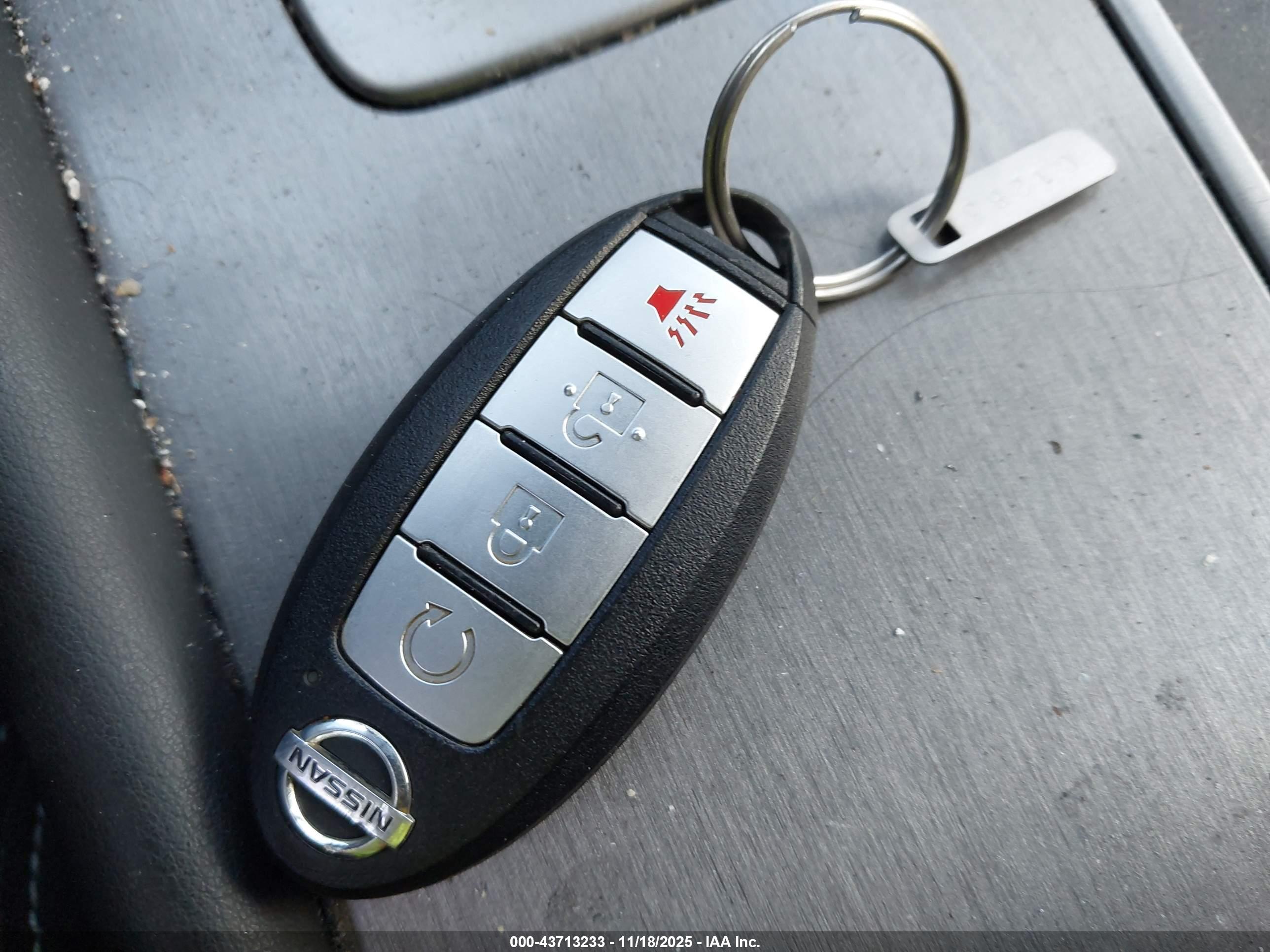 NISSAN MURANO image 11