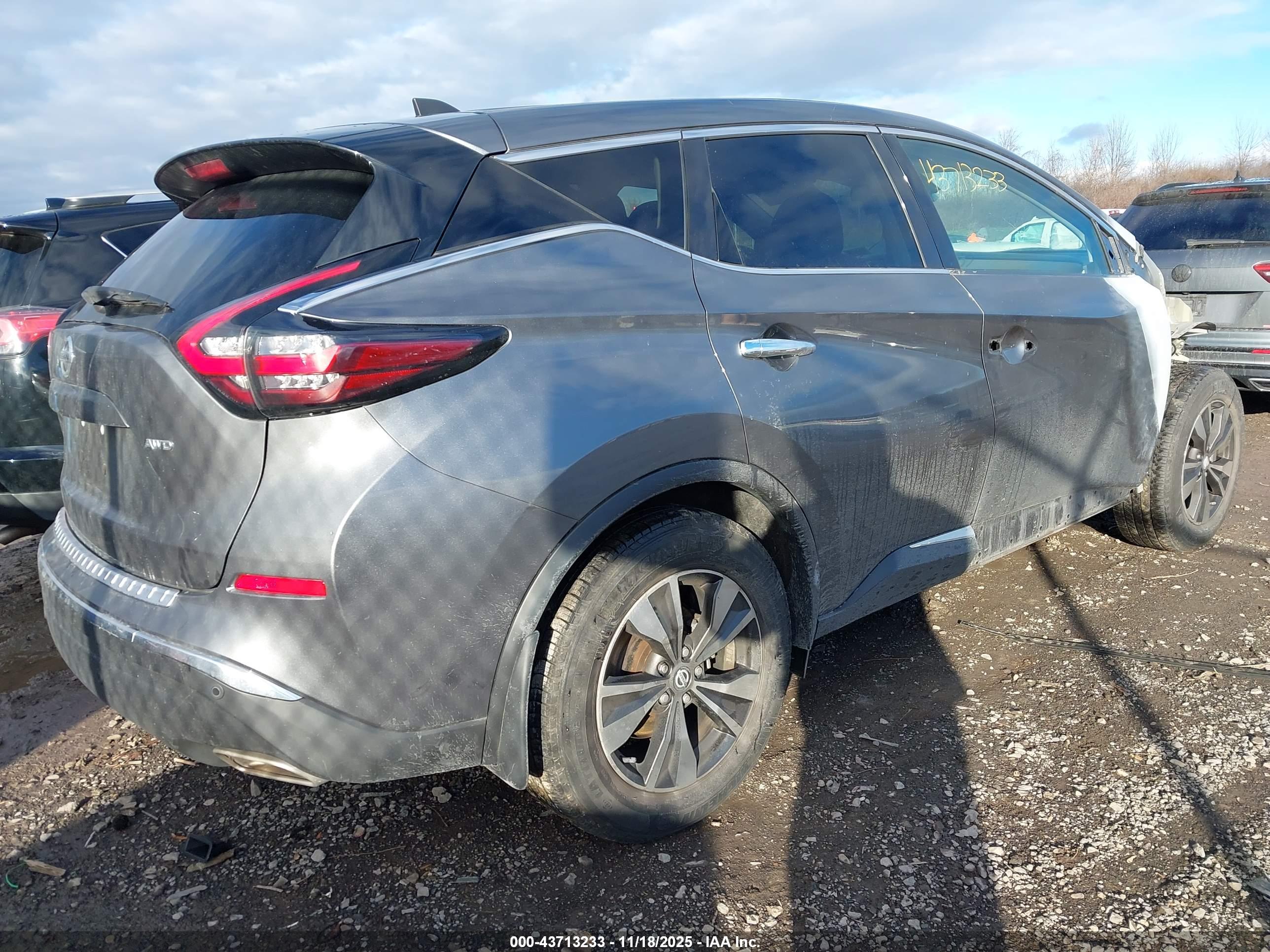 NISSAN MURANO image 4