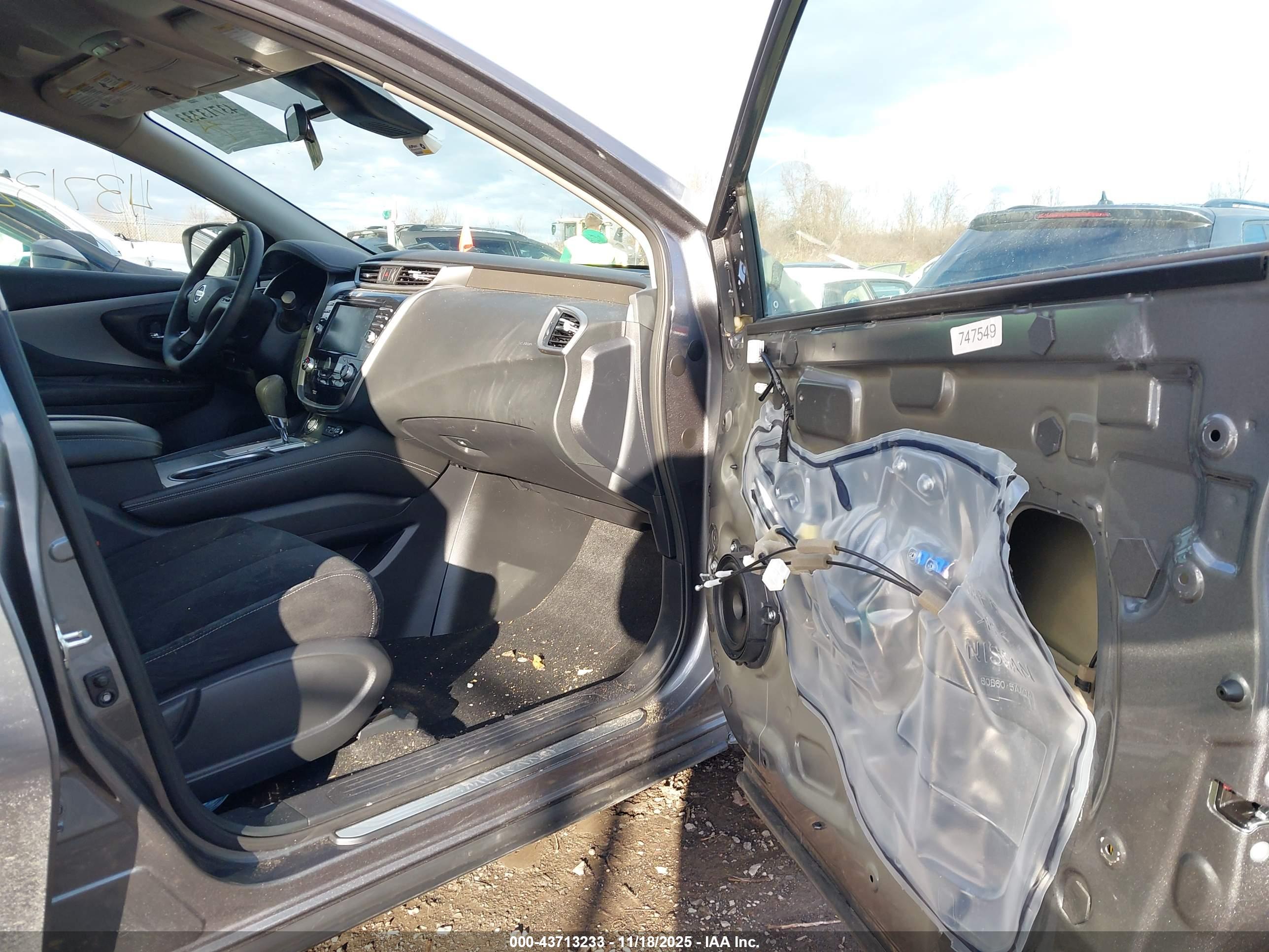 NISSAN MURANO image 5