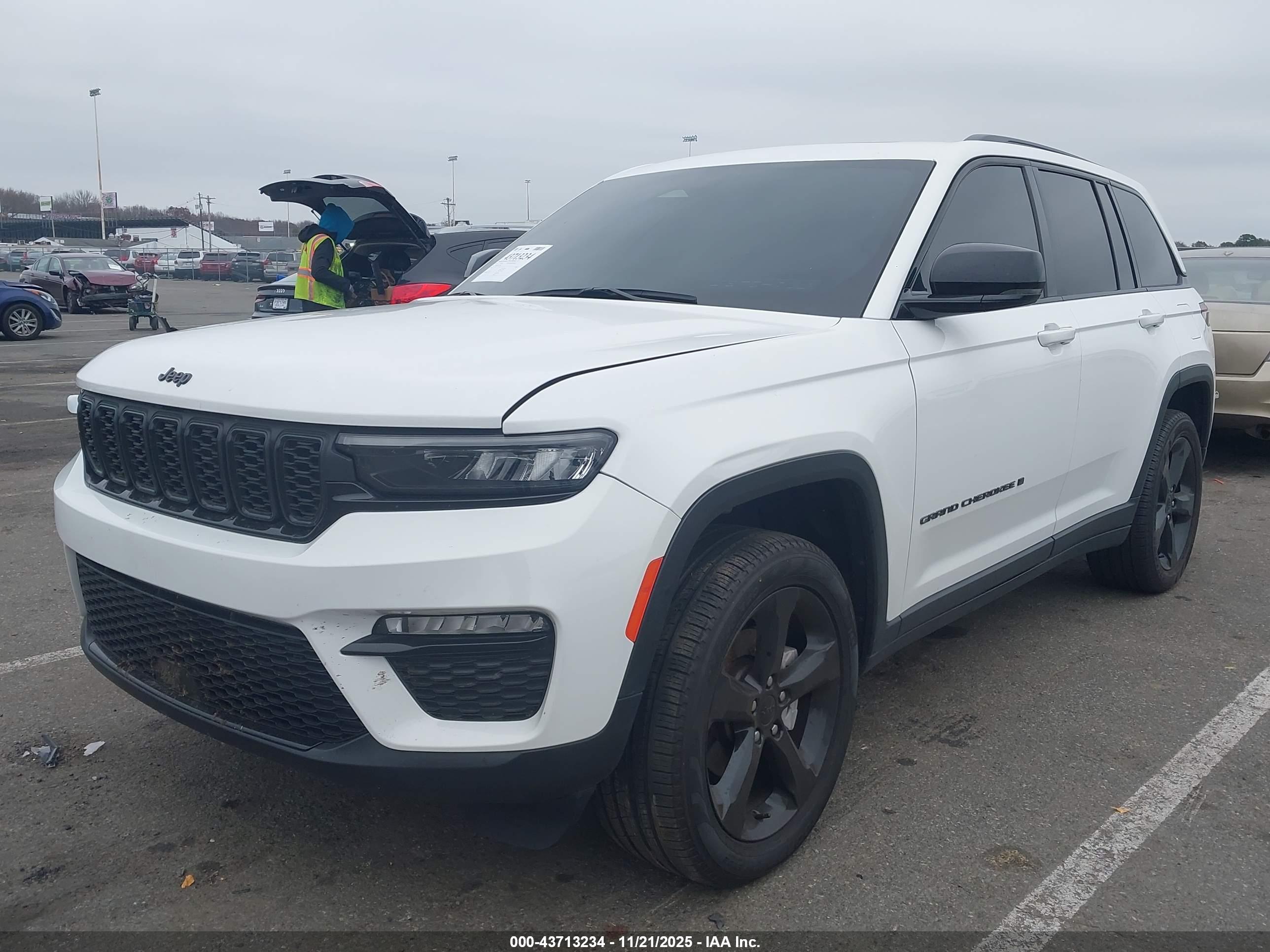 JEEP GRAND image 2