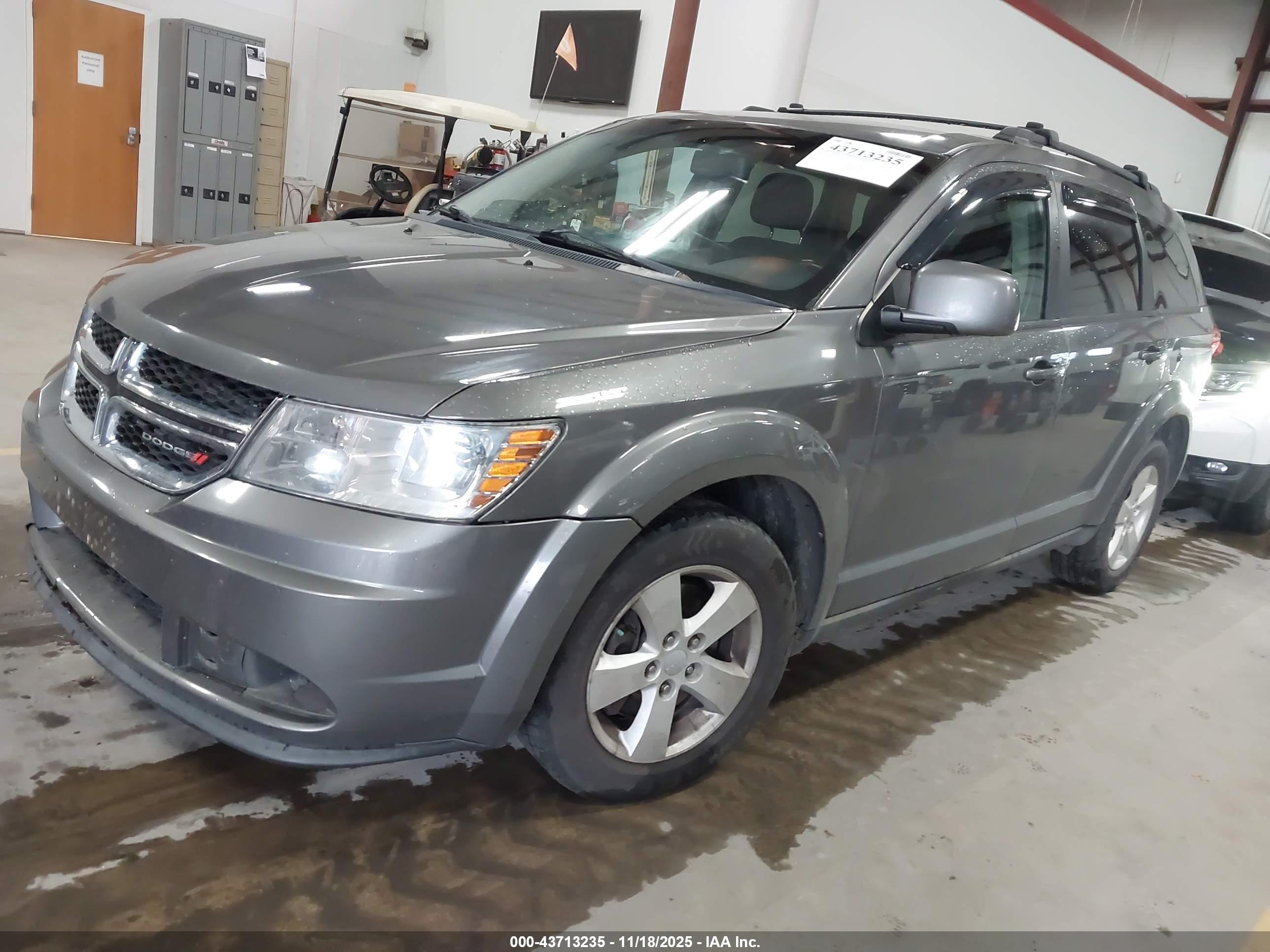 DODGE JOURNEY image 2