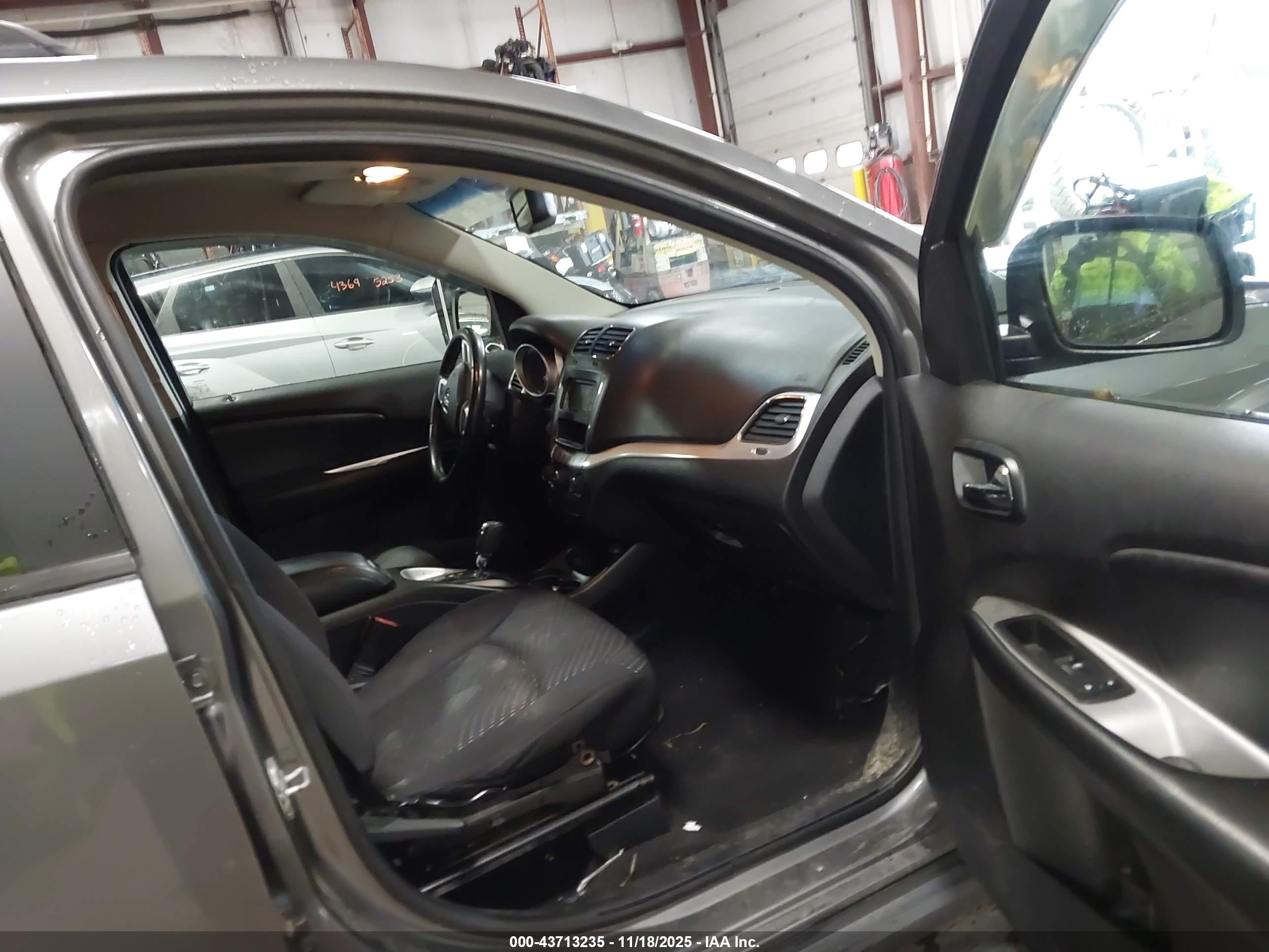 DODGE JOURNEY image 5