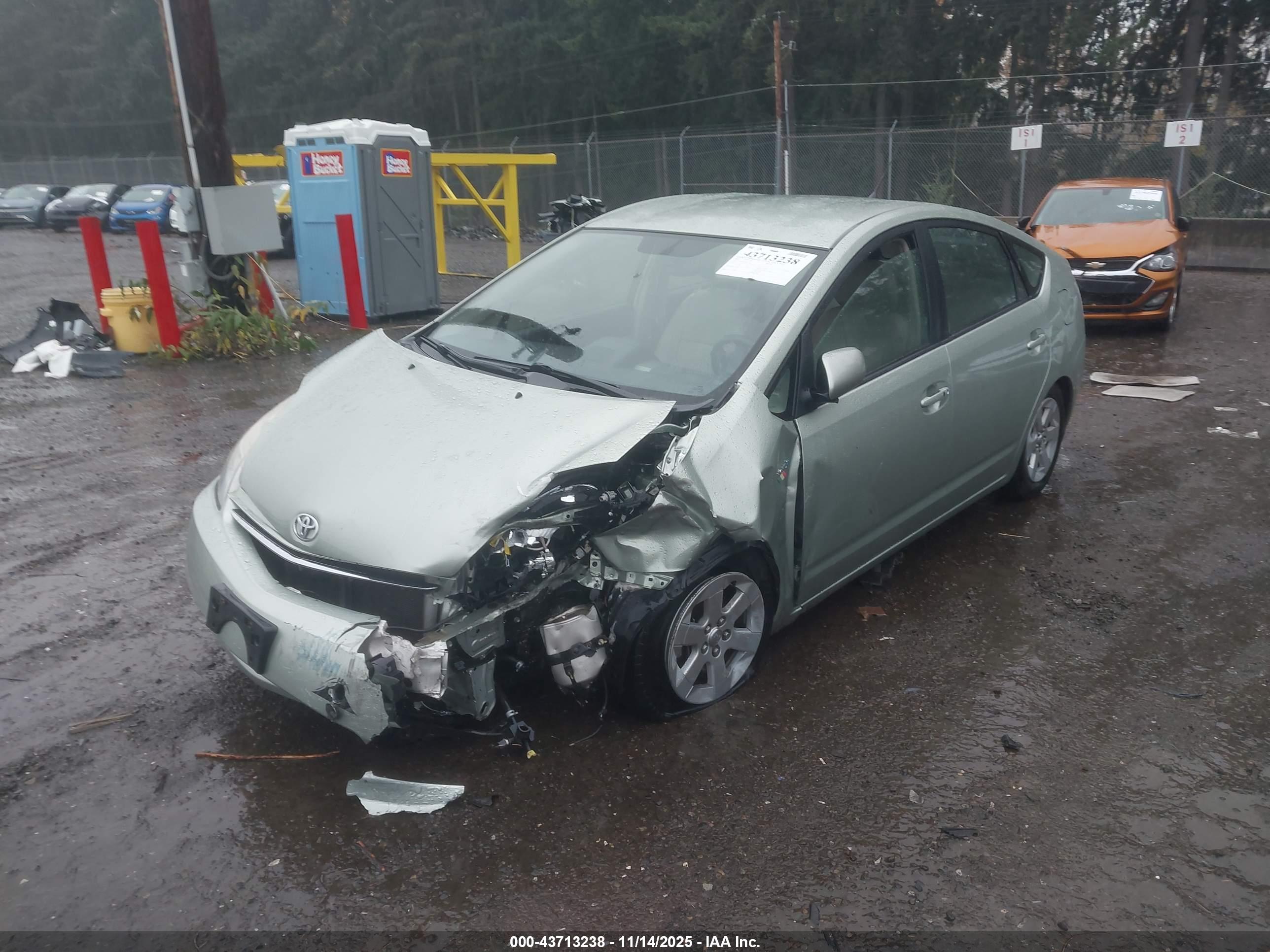 TOYOTA PRIUS image 2