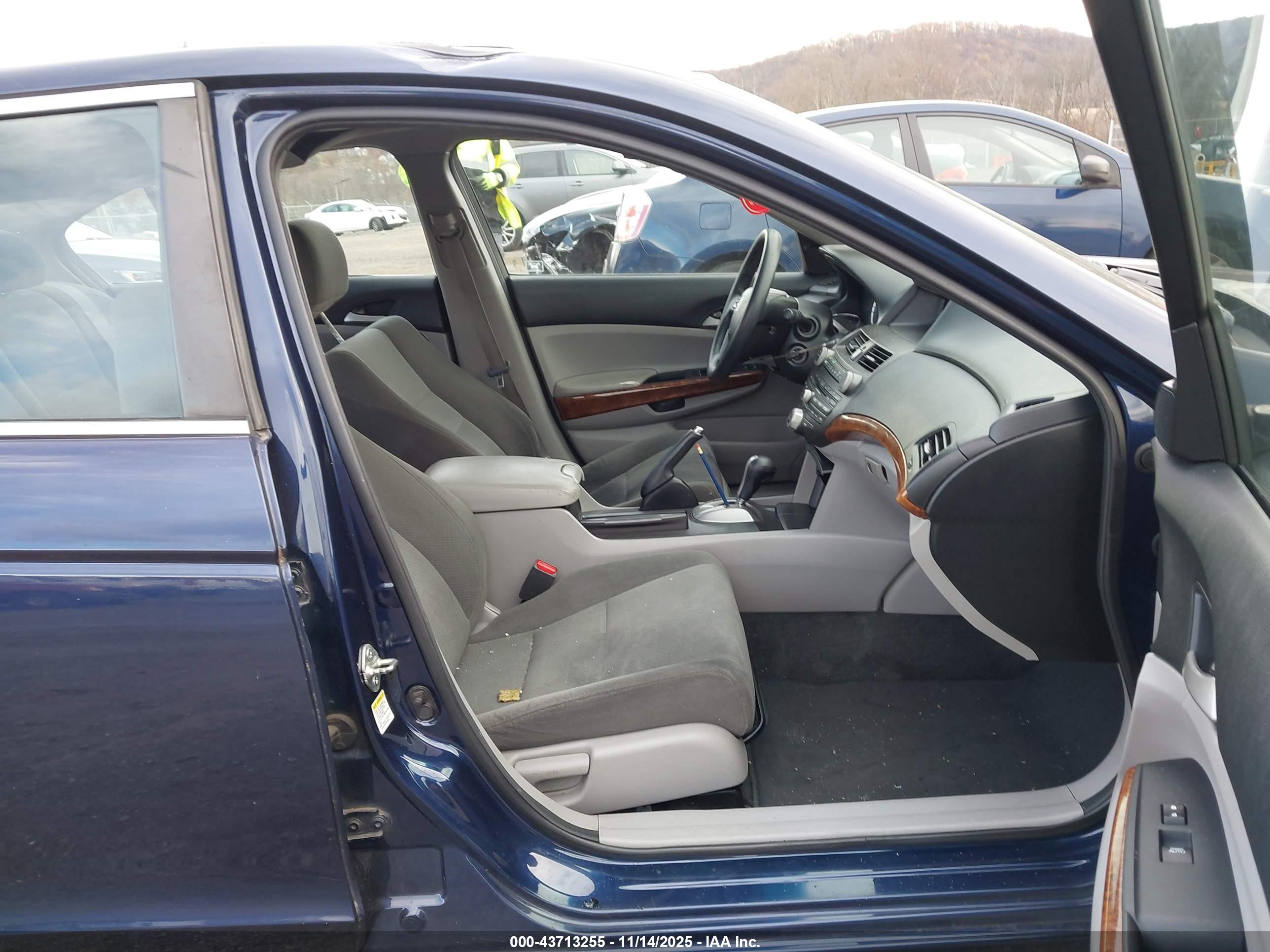 HONDA ACCORD image 5