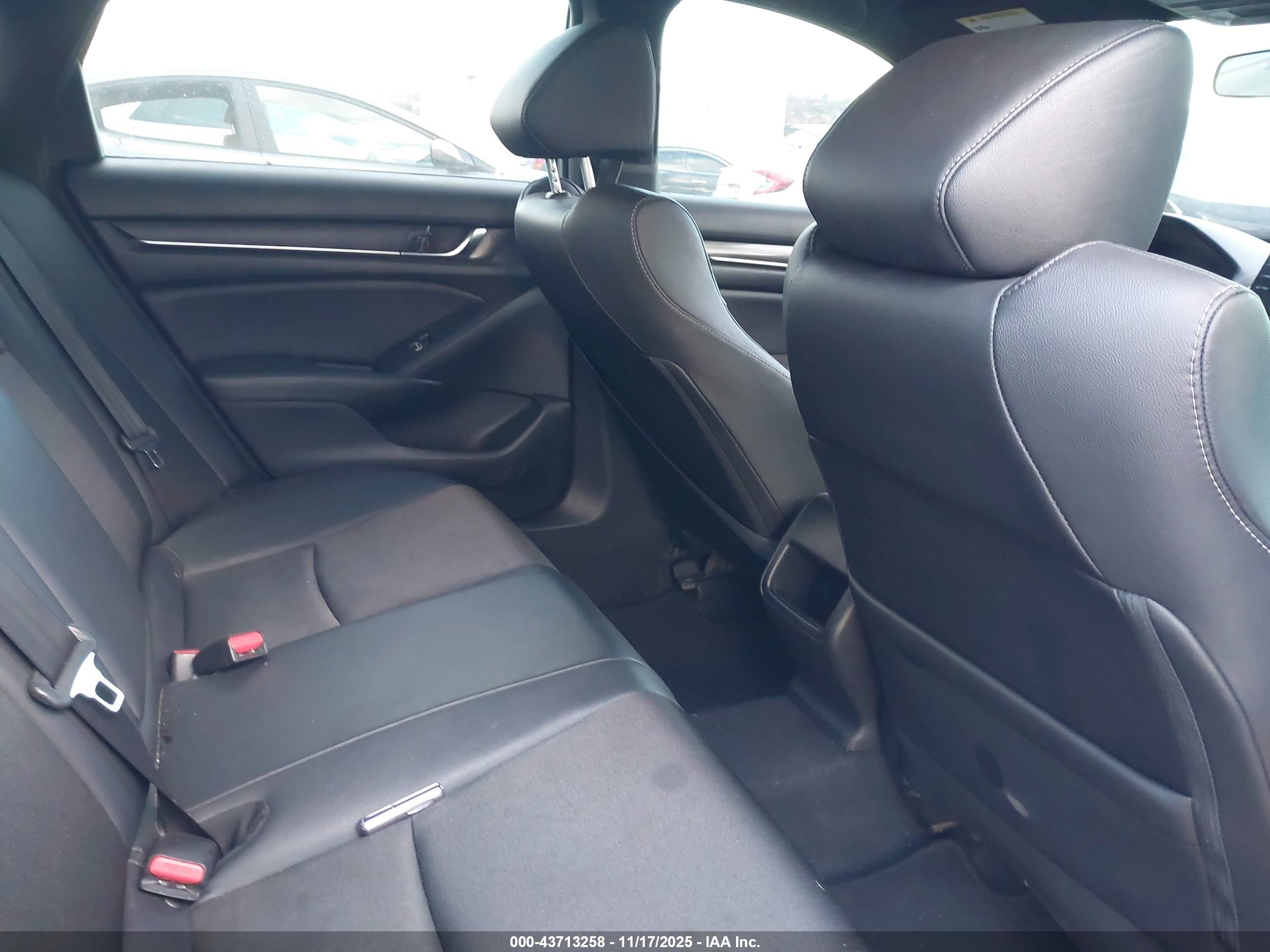 HONDA ACCORD image 8