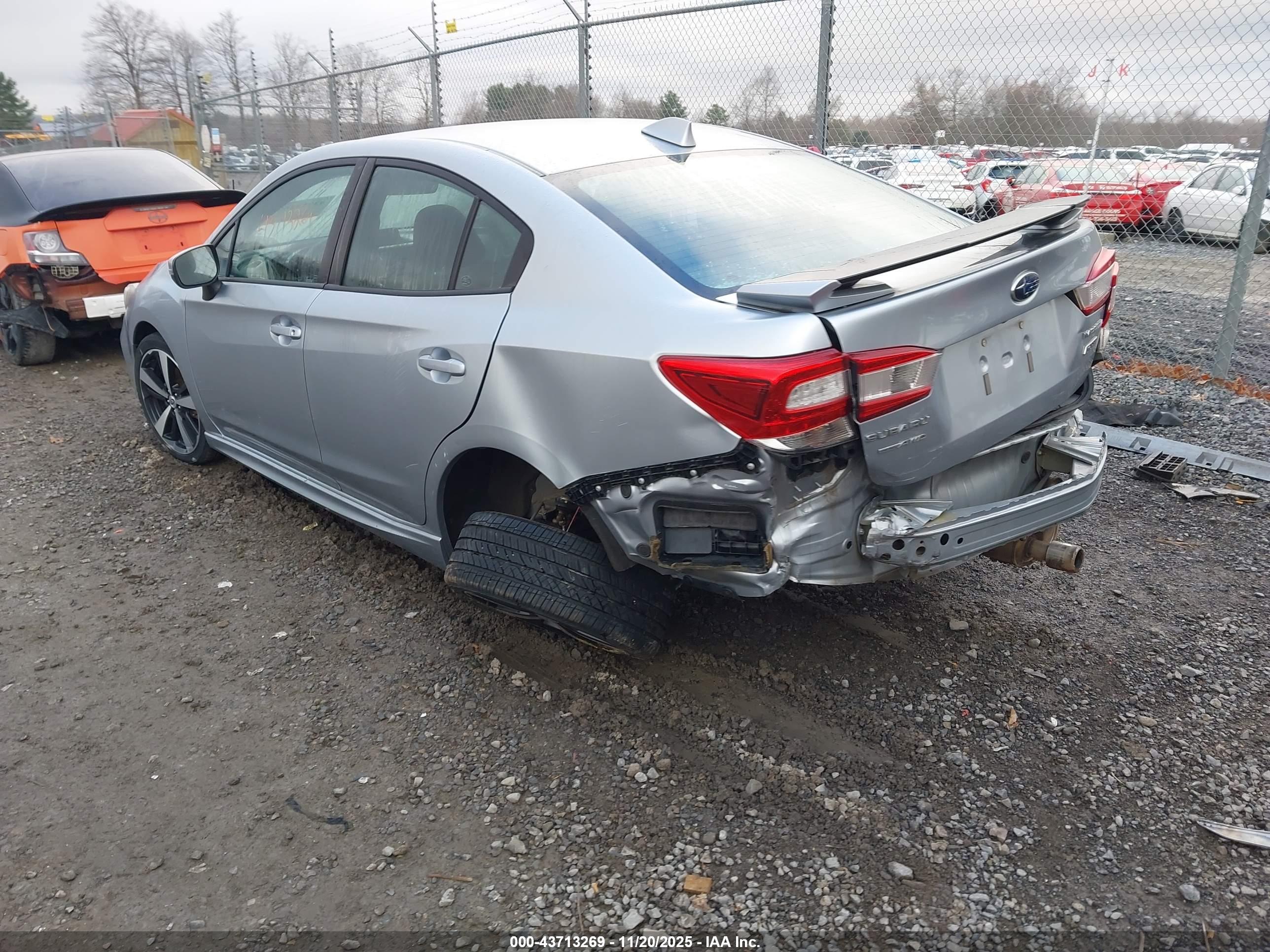 SUBARU IMPREZA image 3