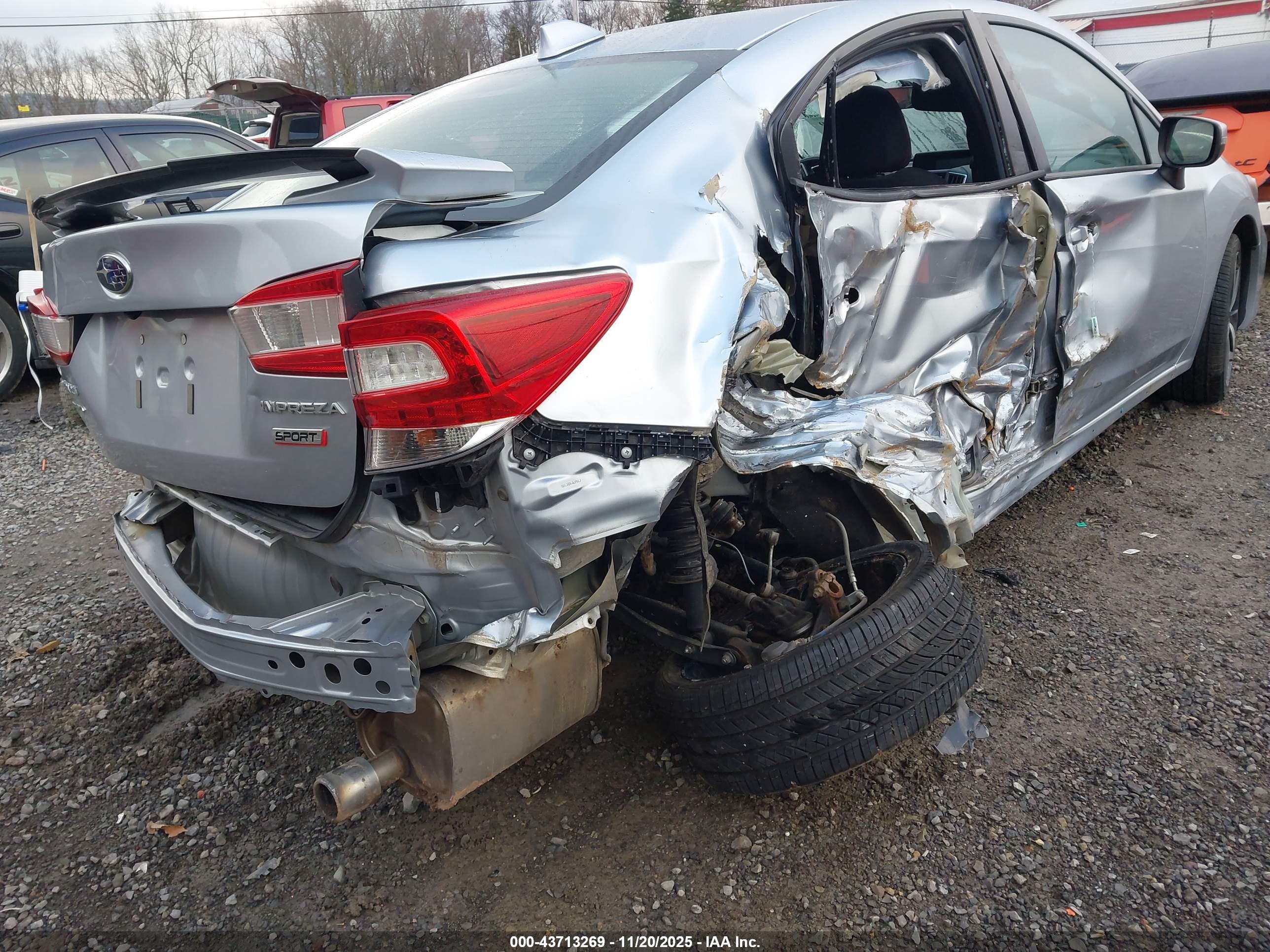 SUBARU IMPREZA image 6