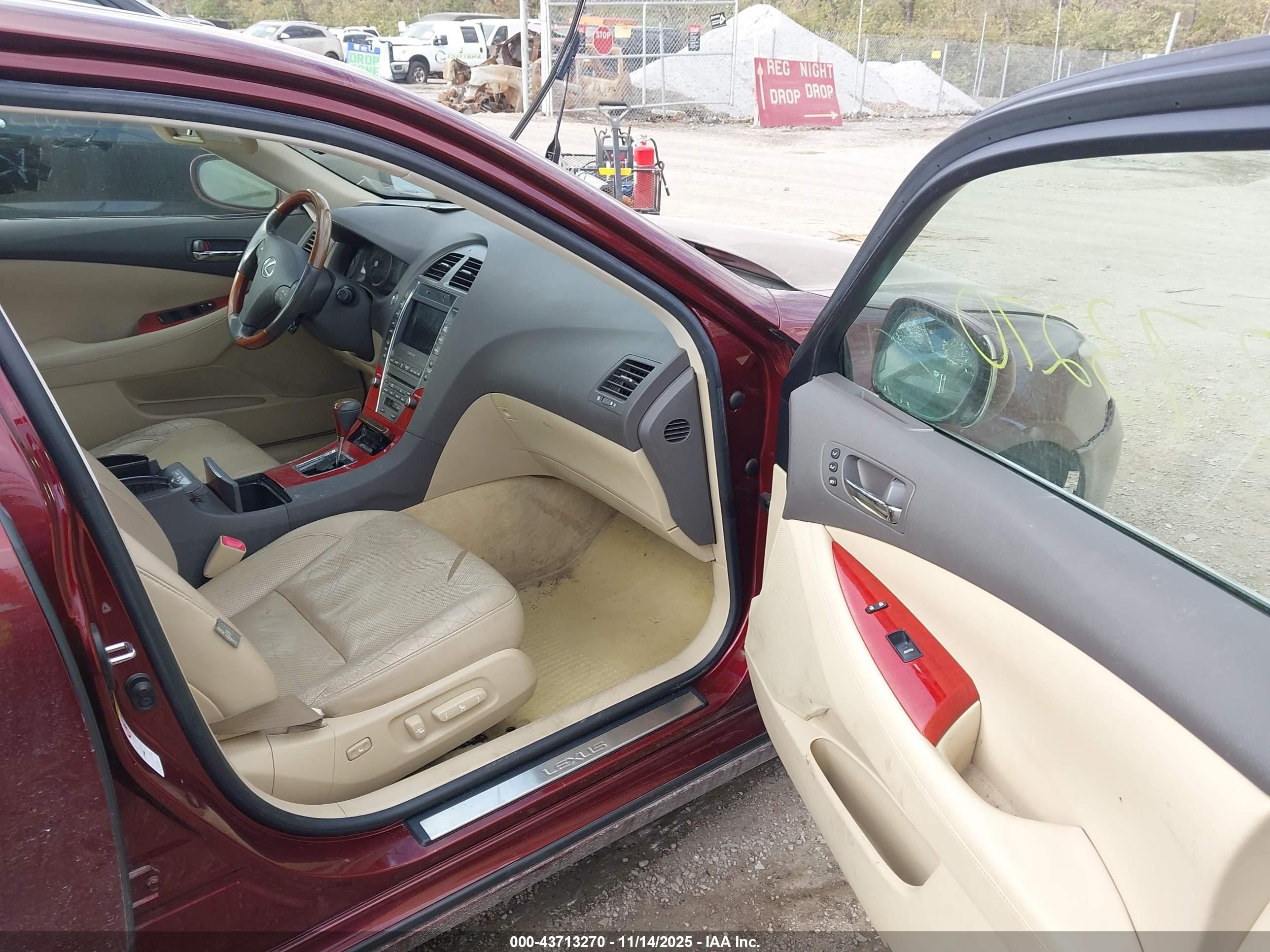LEXUS ES image 5