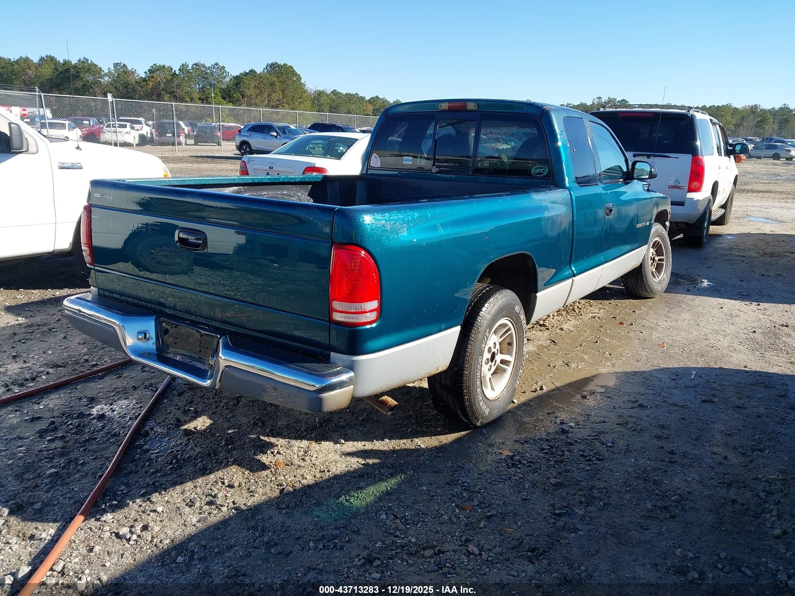 DODGE DAKOTA image 4