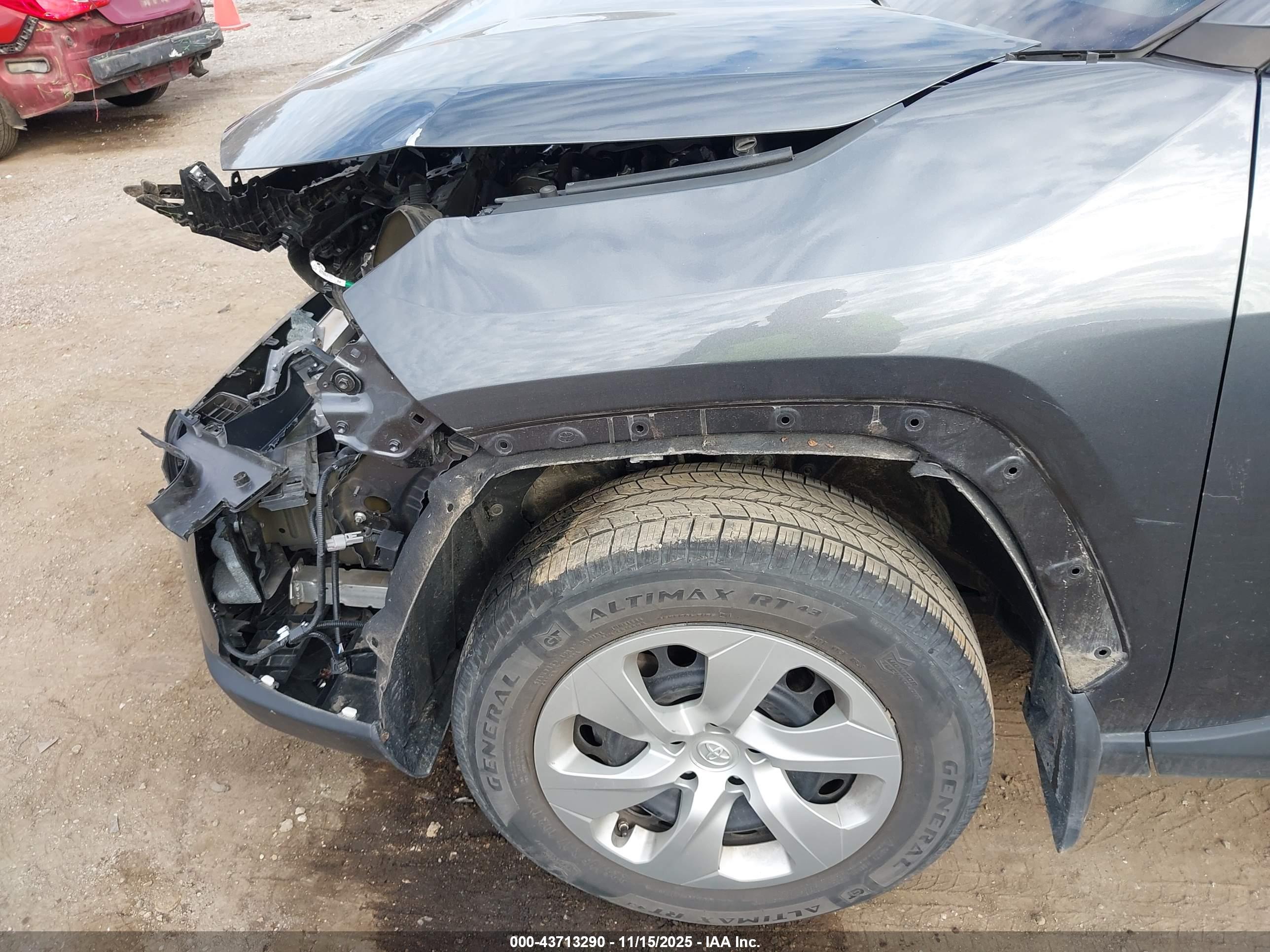 TOYOTA RAV4 image 6