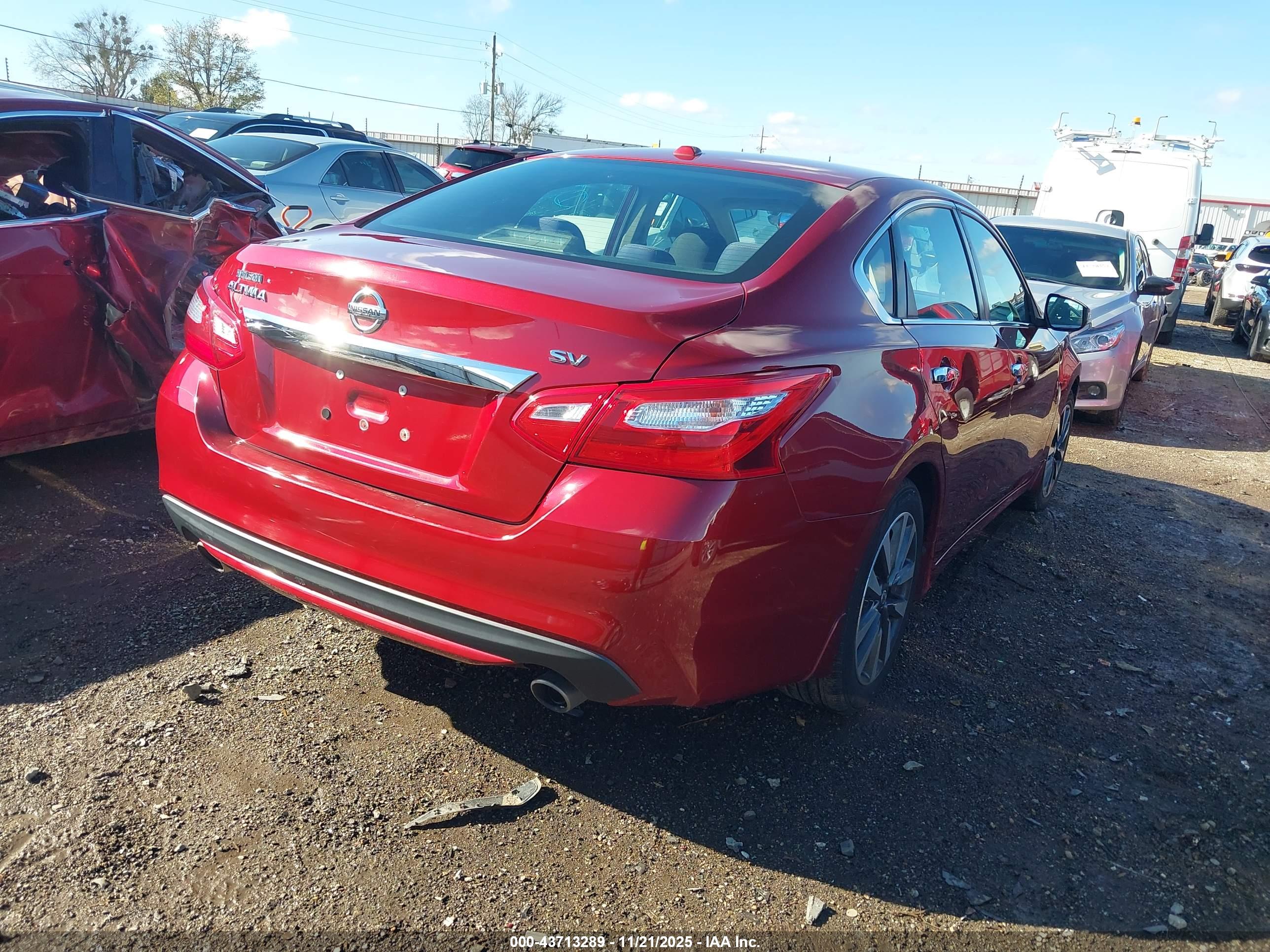 NISSAN ALTIMA image 4