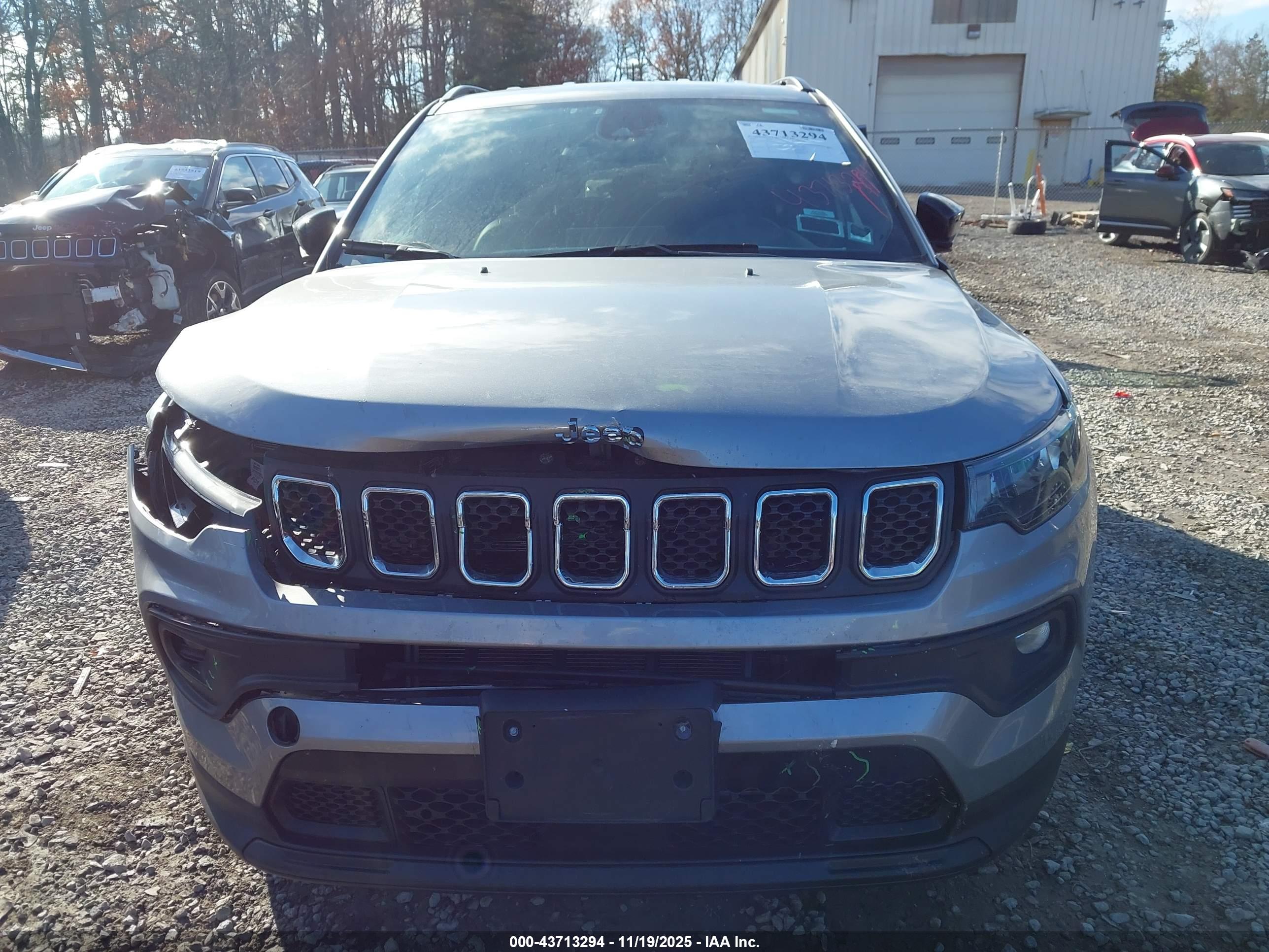 JEEP COMPASS image 6