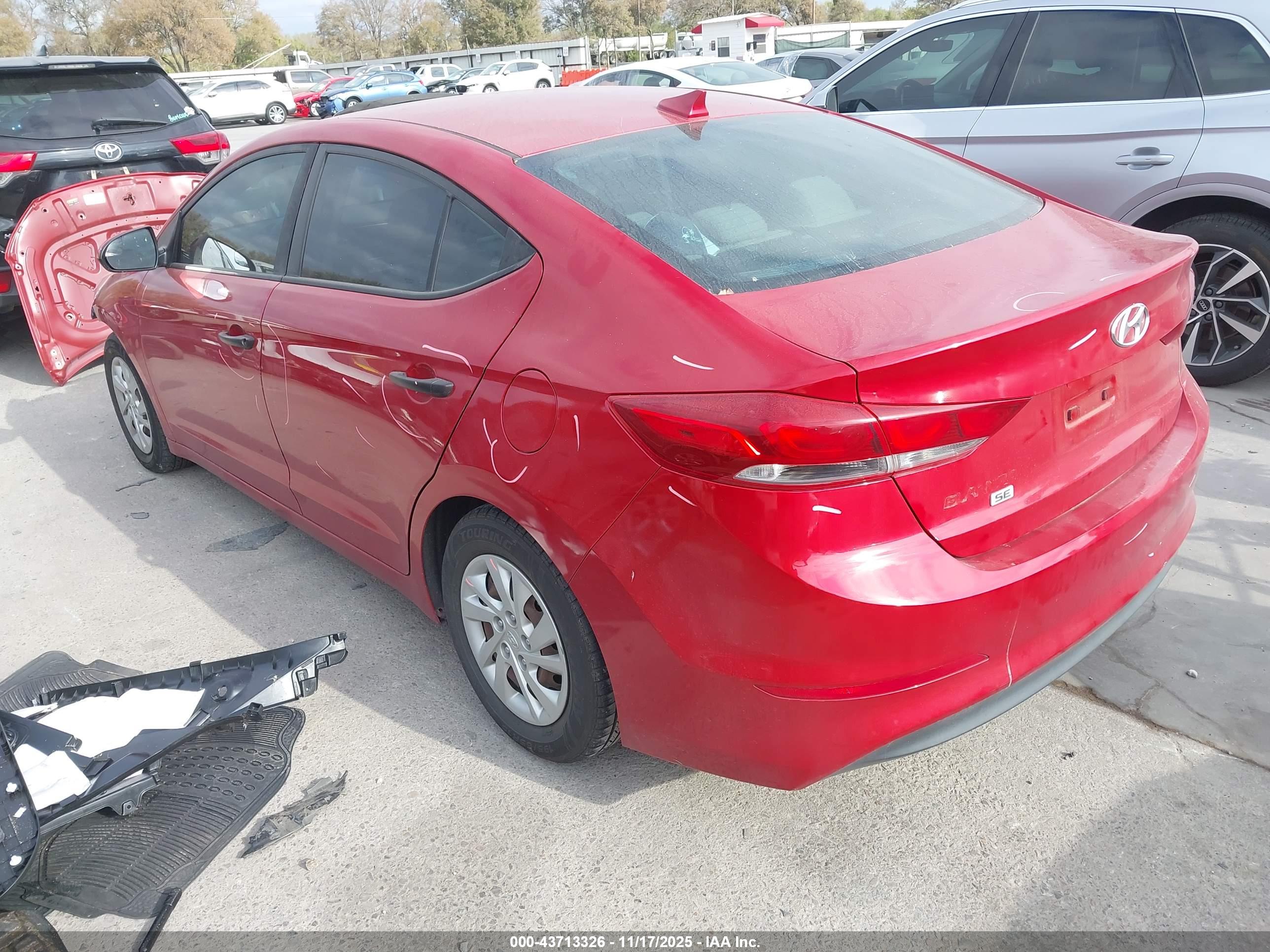 HYUNDAI ELANTRA image 3