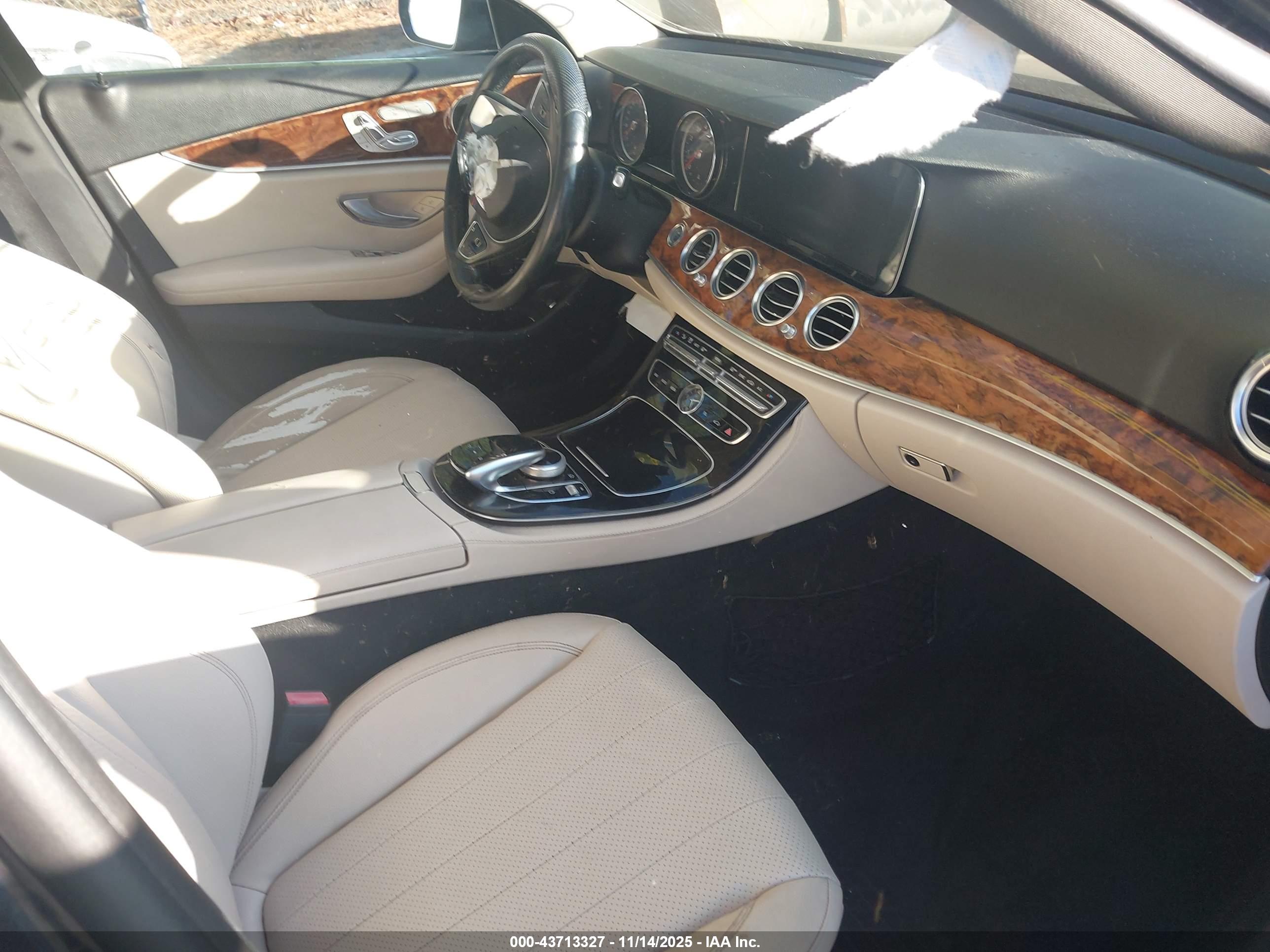 MERCEDES-BENZ E image 5