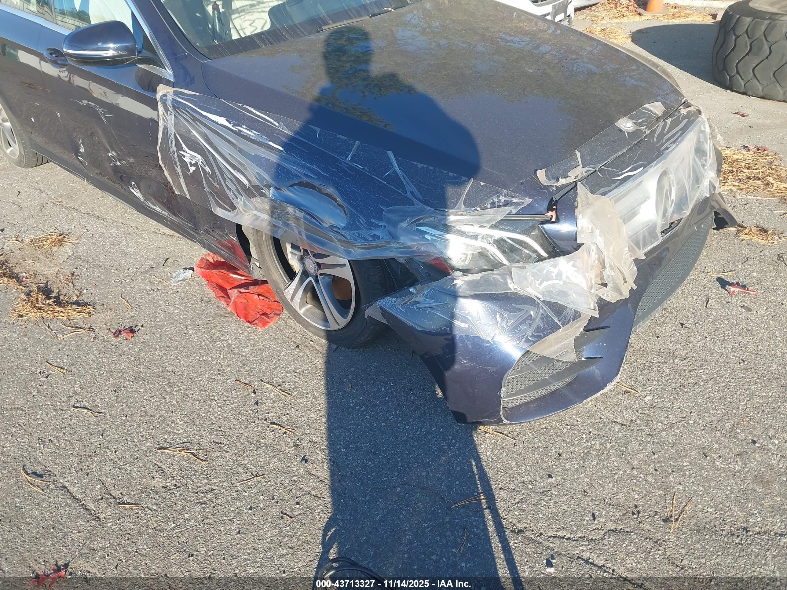 MERCEDES-BENZ E image 6