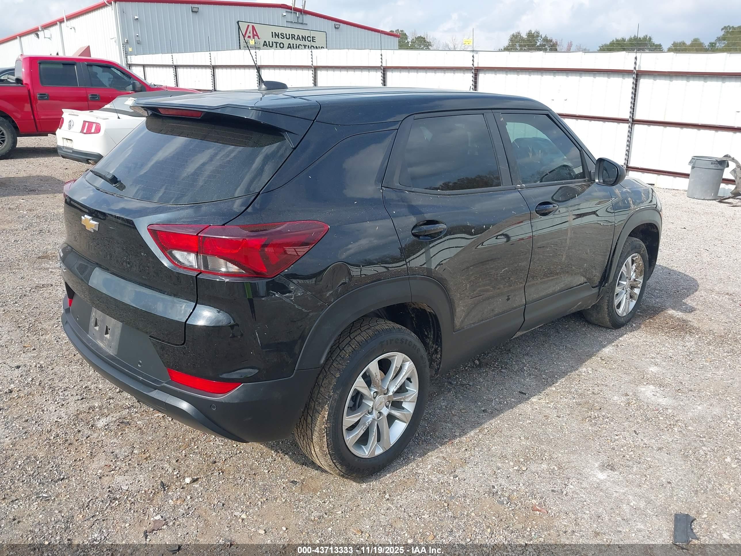 CHEVROLET TRAILBLAZER image 4