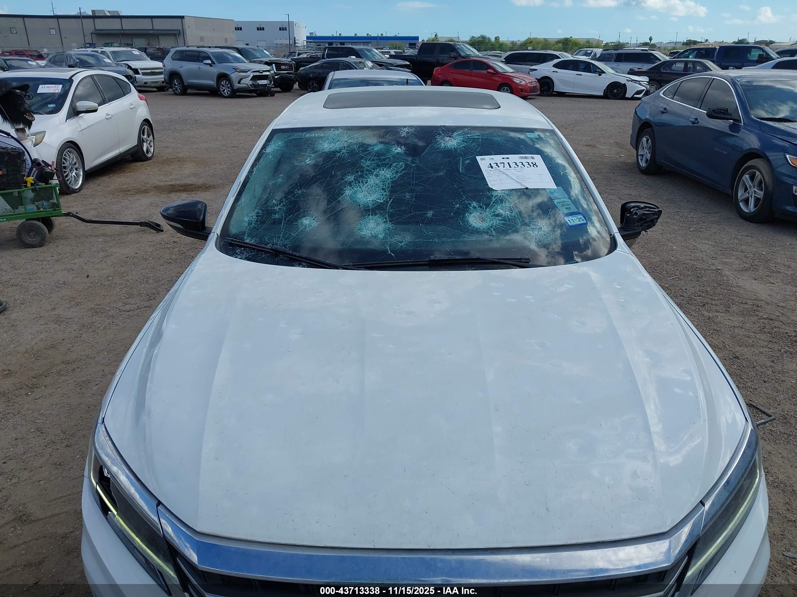 VOLKSWAGEN PASSAT image 6