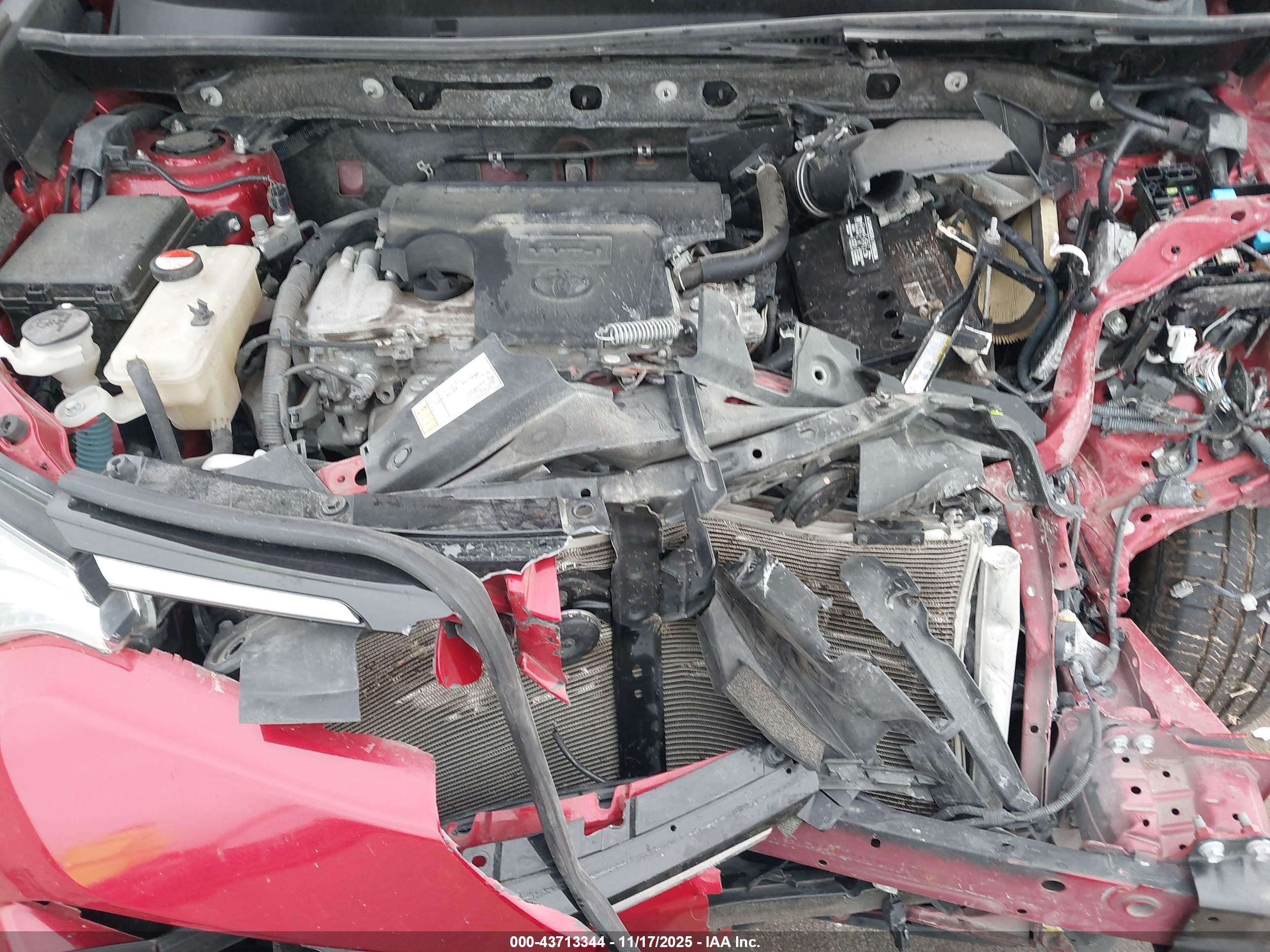 TOYOTA RAV4 image 10