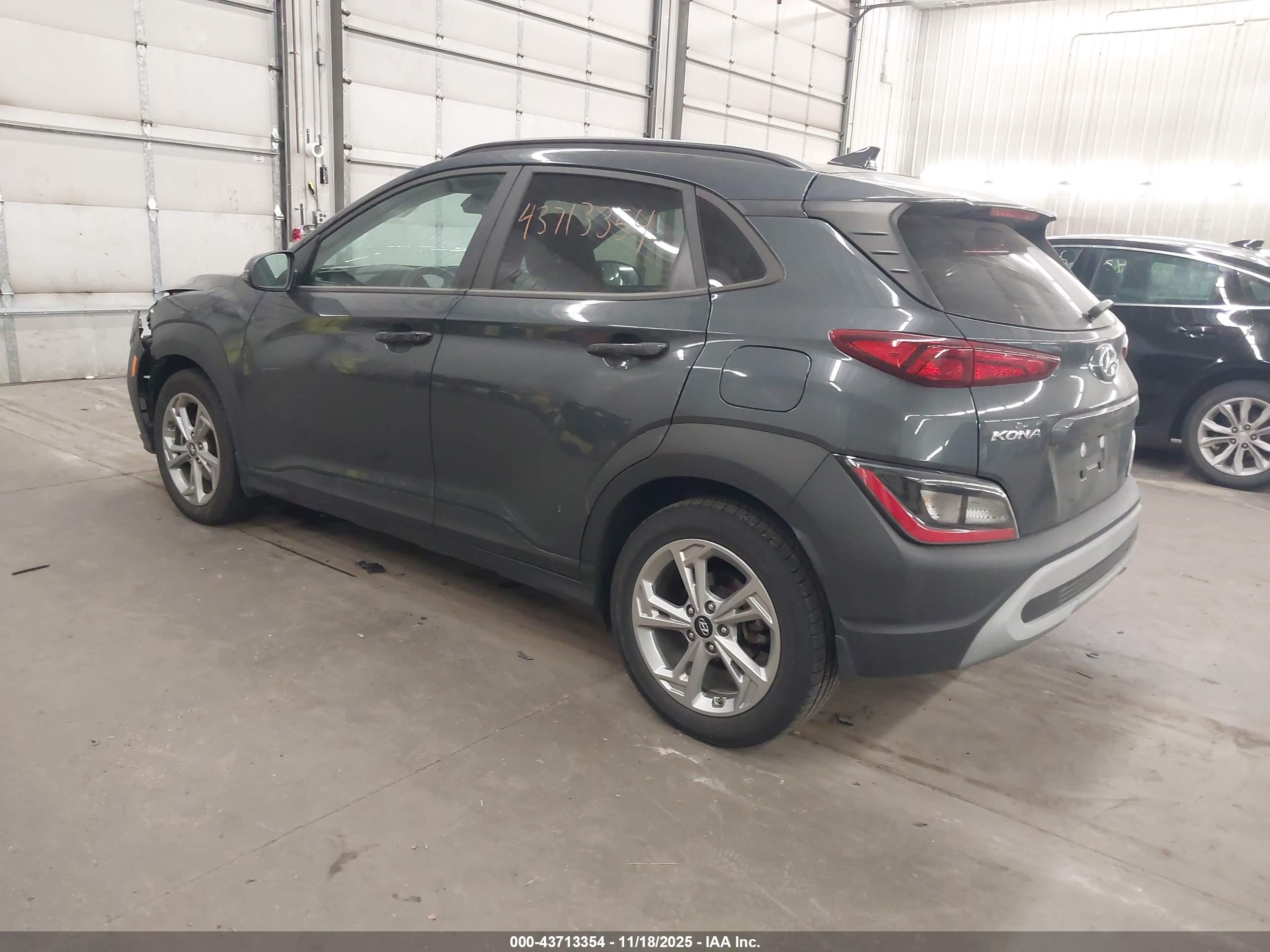 HYUNDAI KONA image 3