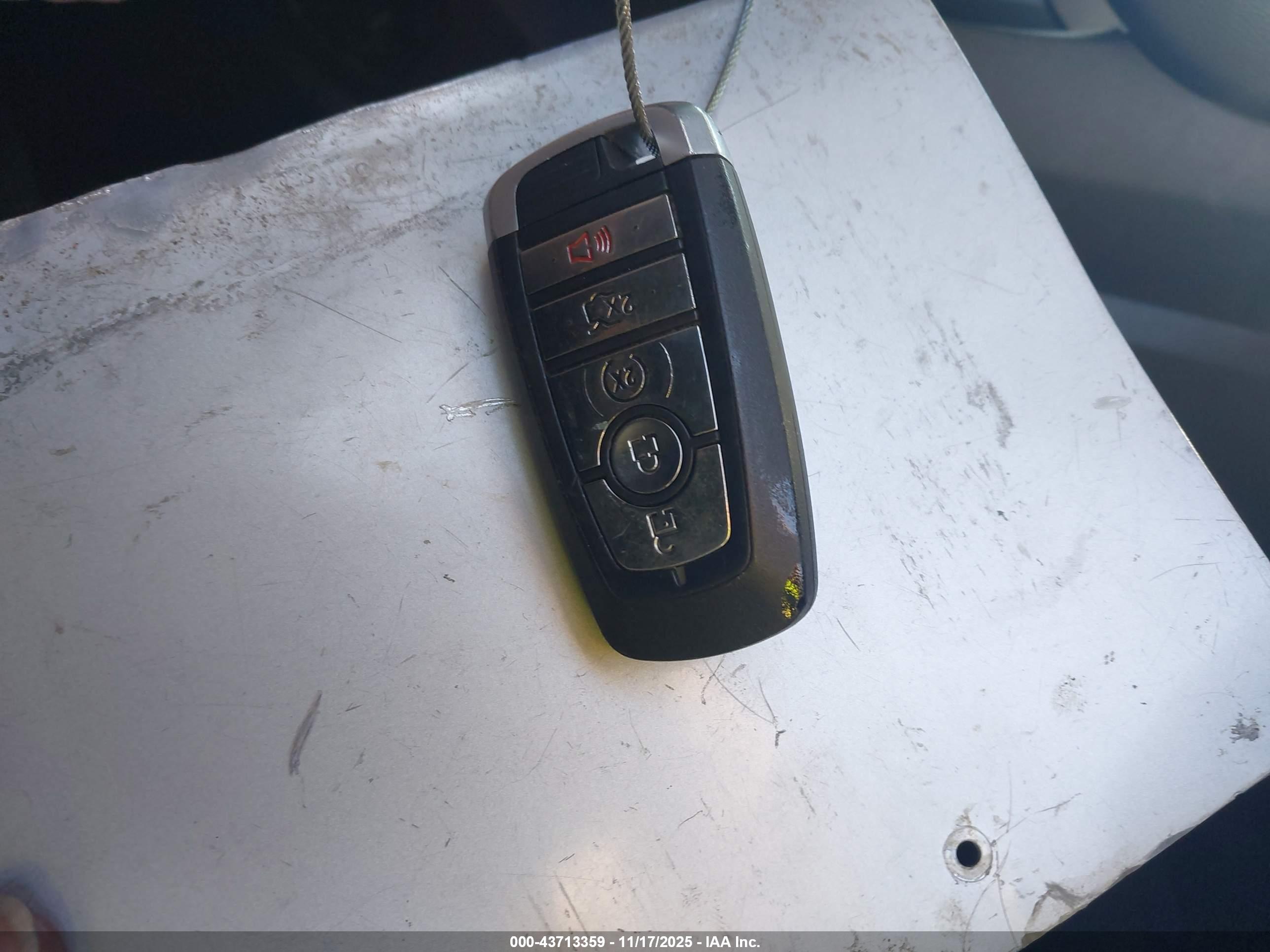 FORD FUSION image 11