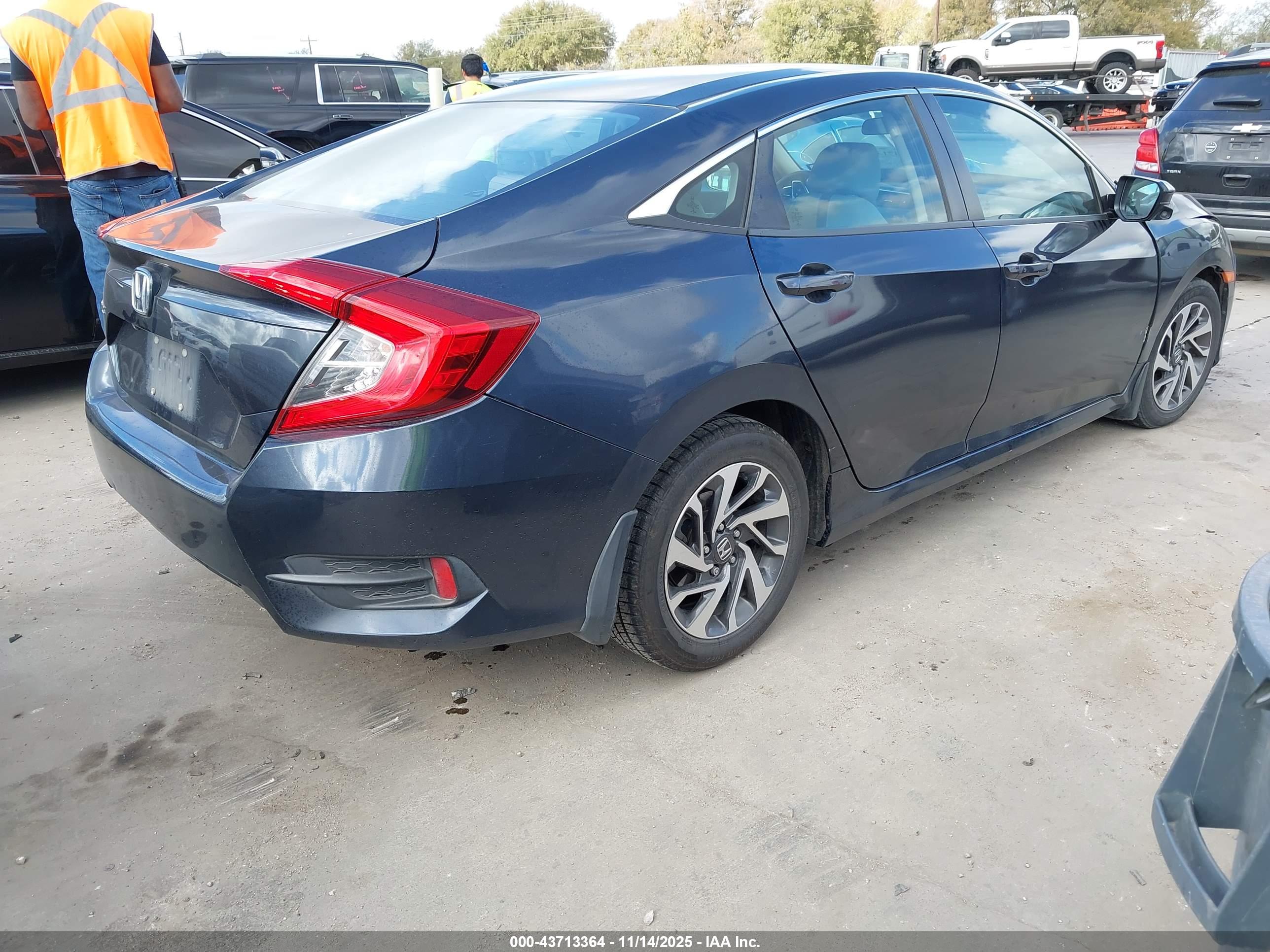 HONDA CIVIC image 4