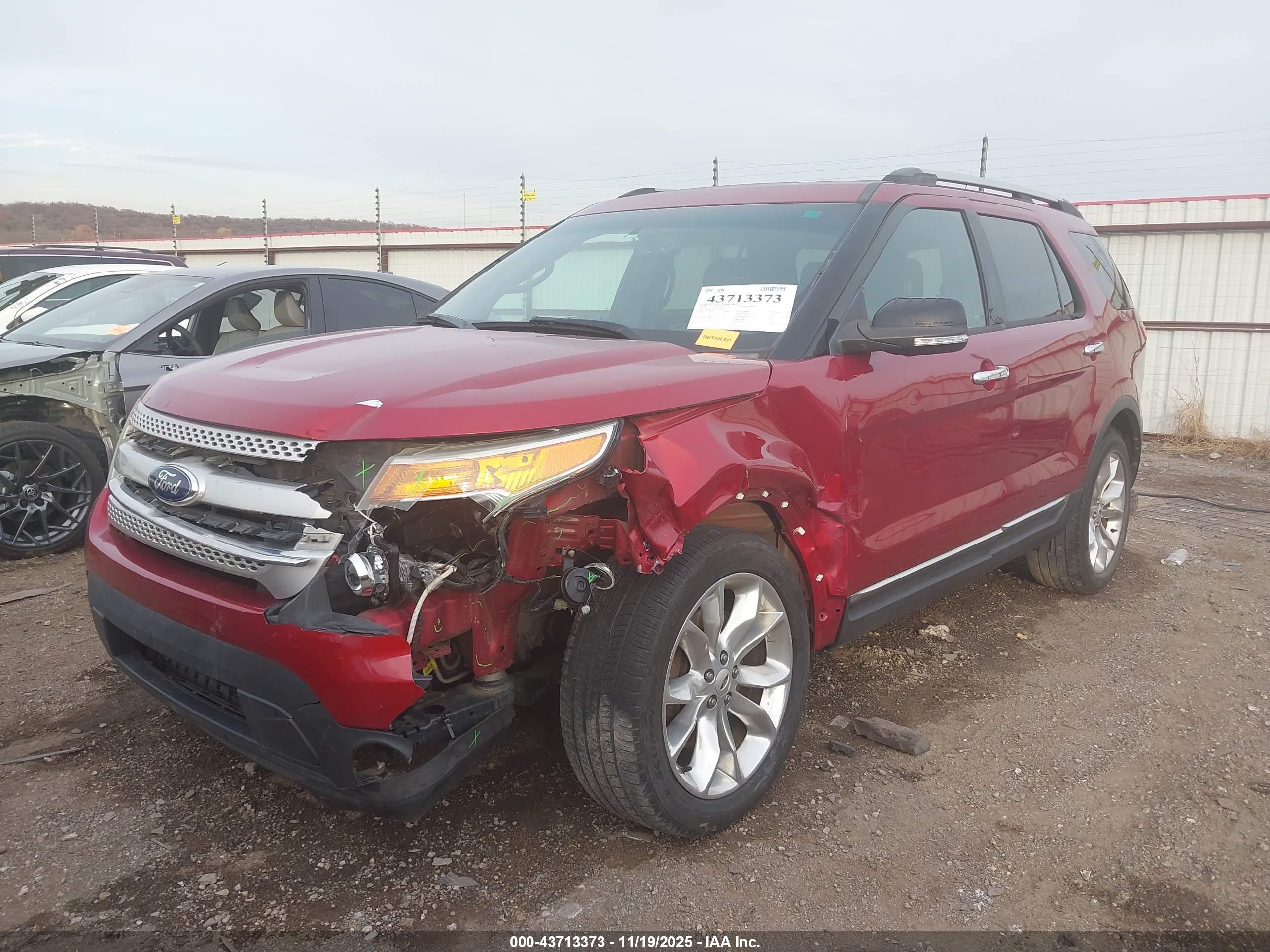 FORD EXPLORER image 6