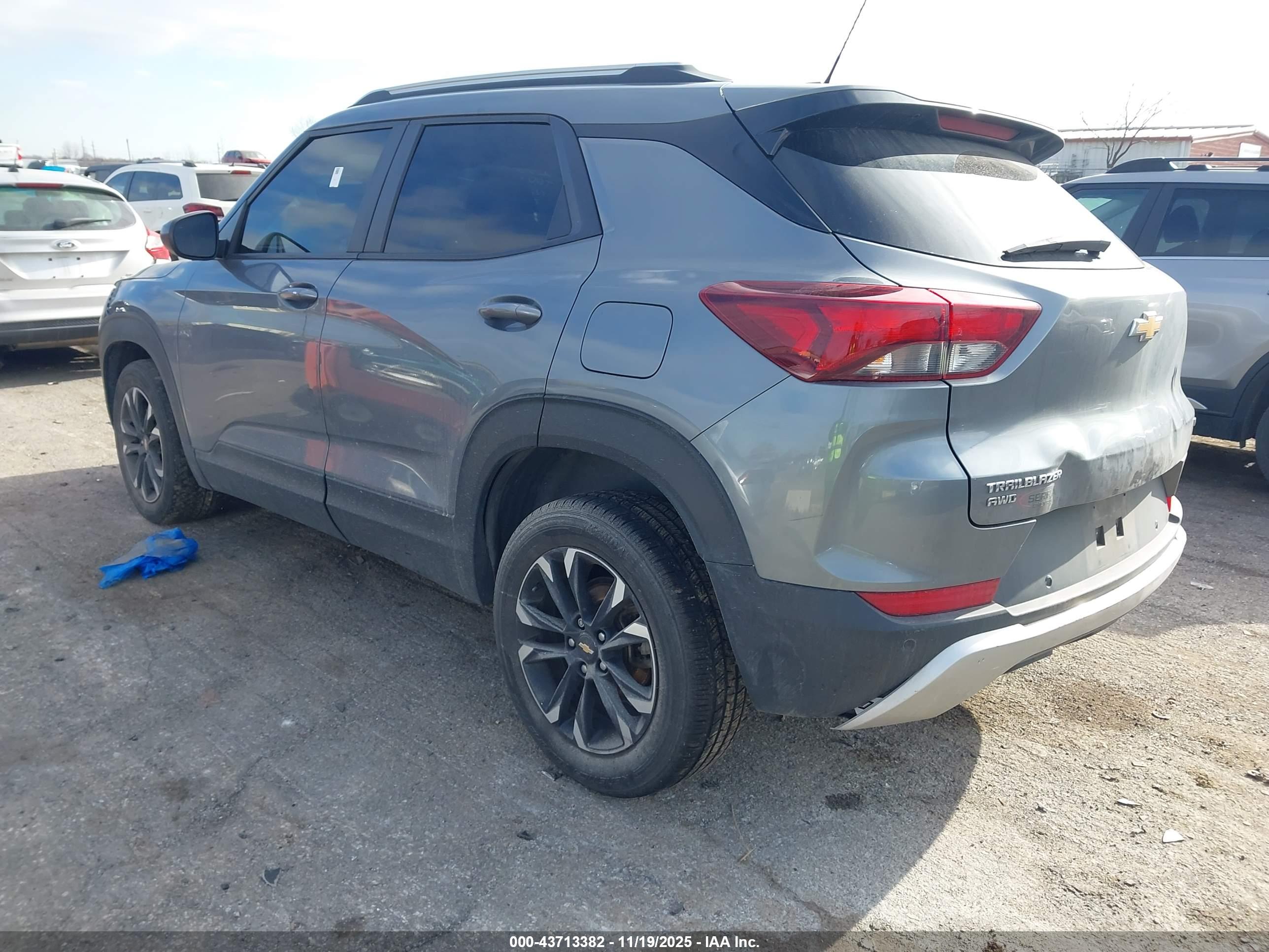 CHEVROLET TRAILBLAZER image 3