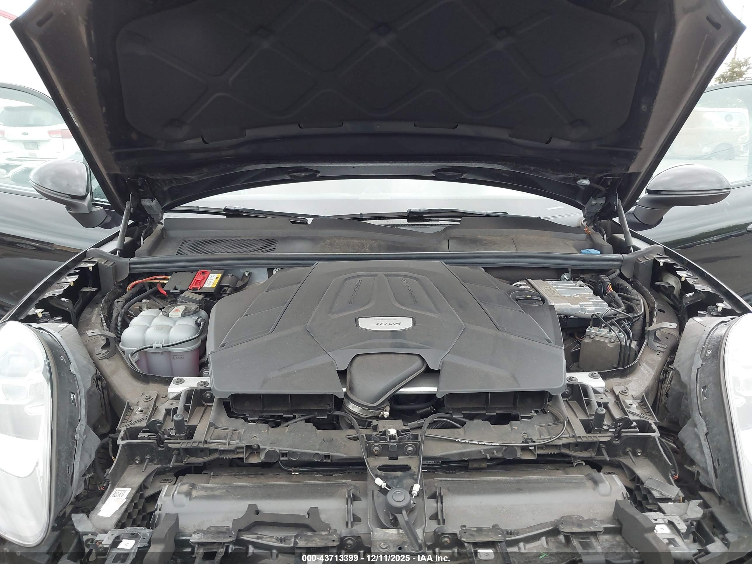 PORSCHE CAYENNE image 10