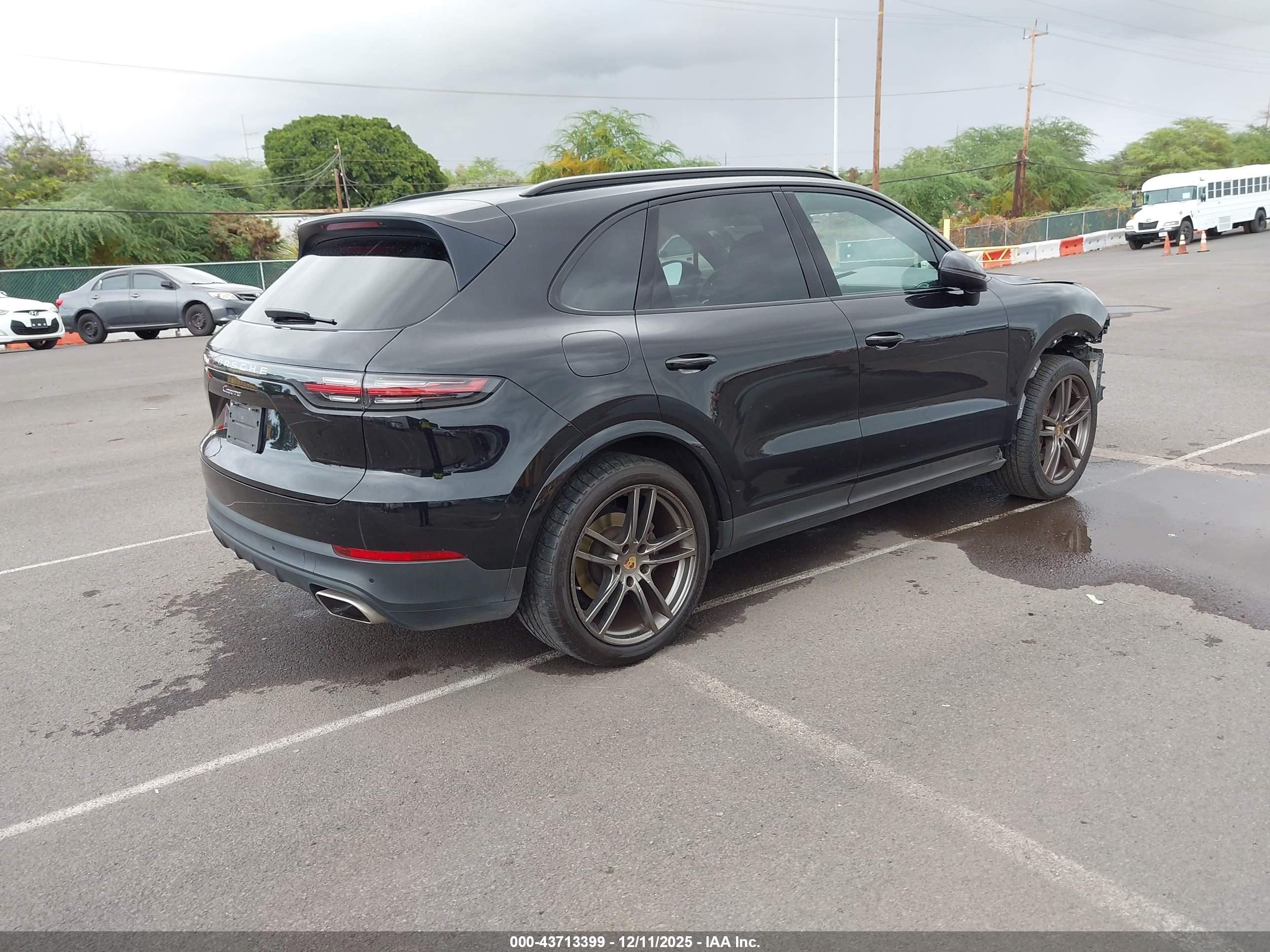 PORSCHE CAYENNE image 4