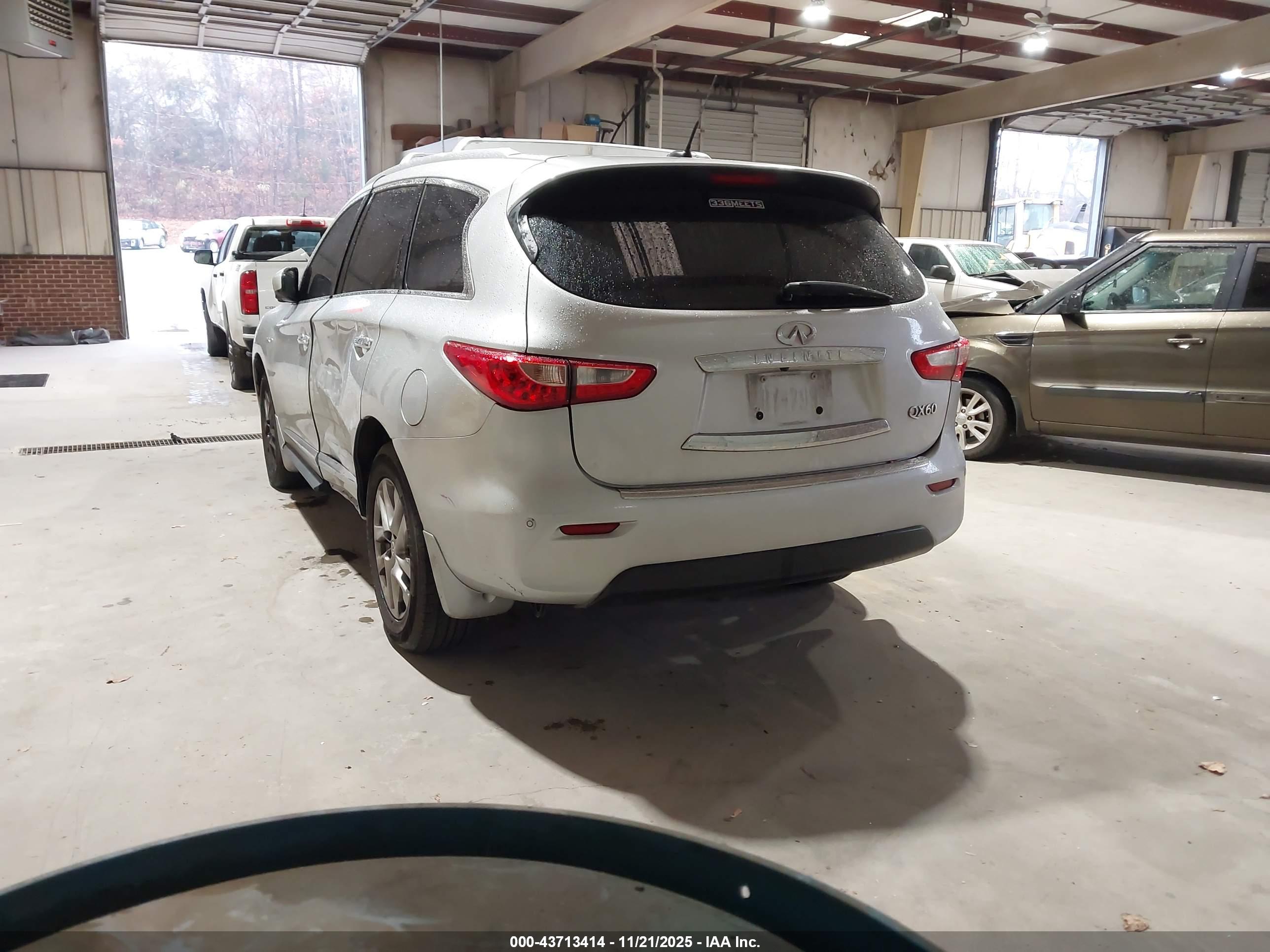 INFINITI QX60 image 3